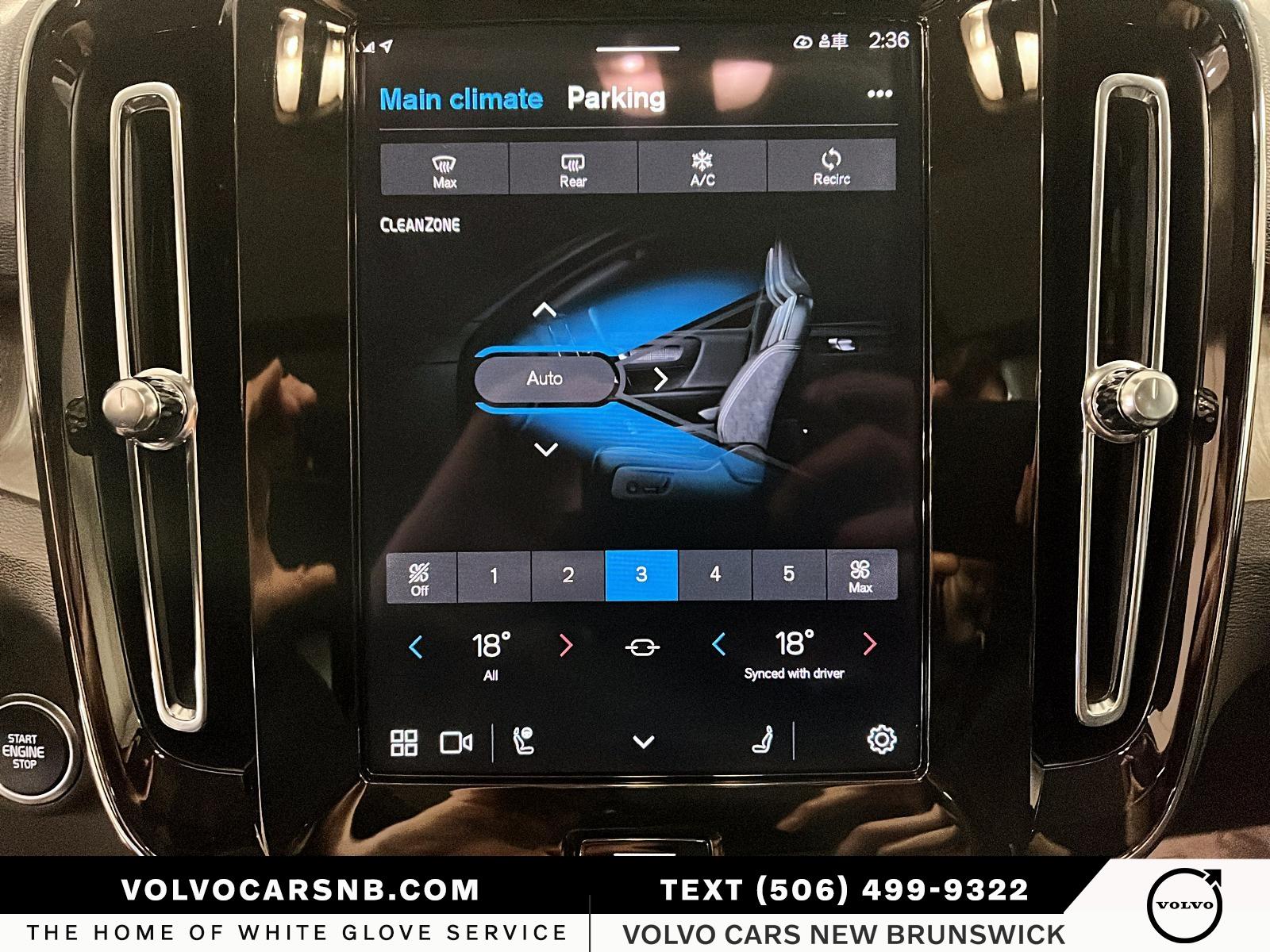 2025 Volvo XC40 B5 Plus Dark Theme