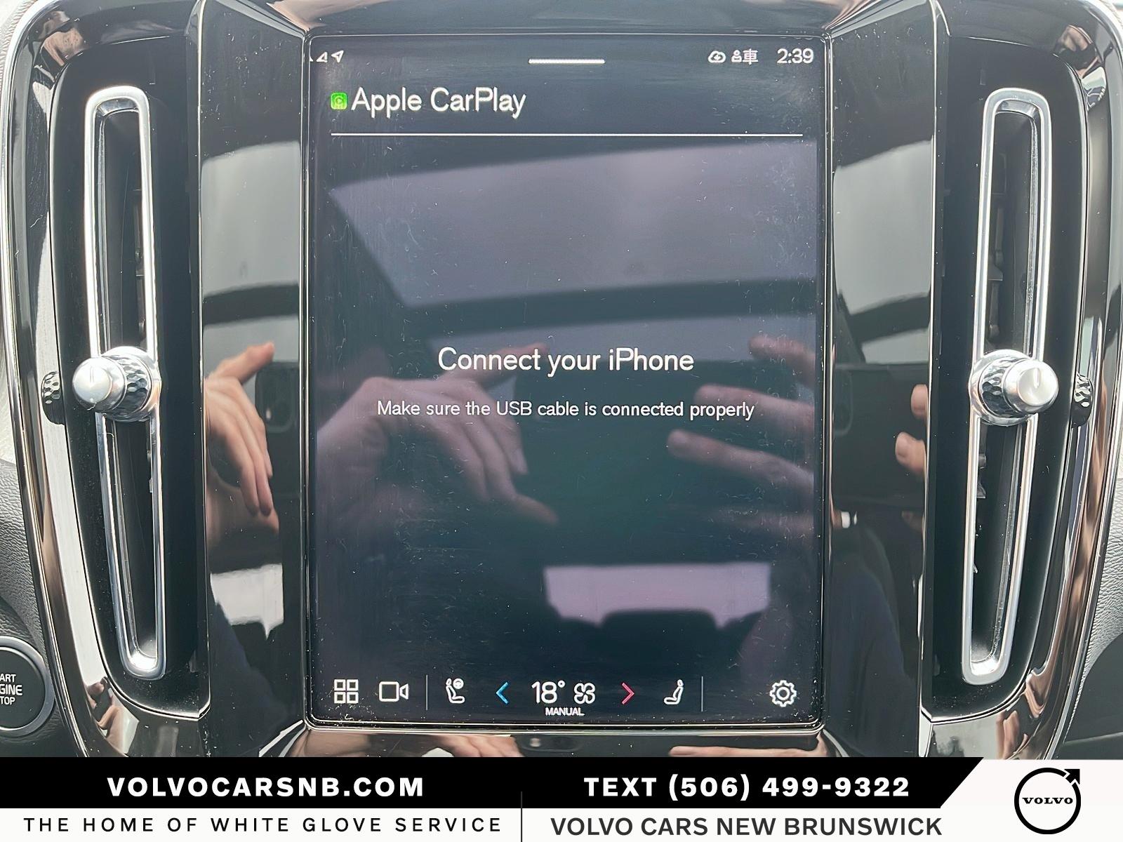 2025 Volvo XC40 B5 Plus Dark Theme