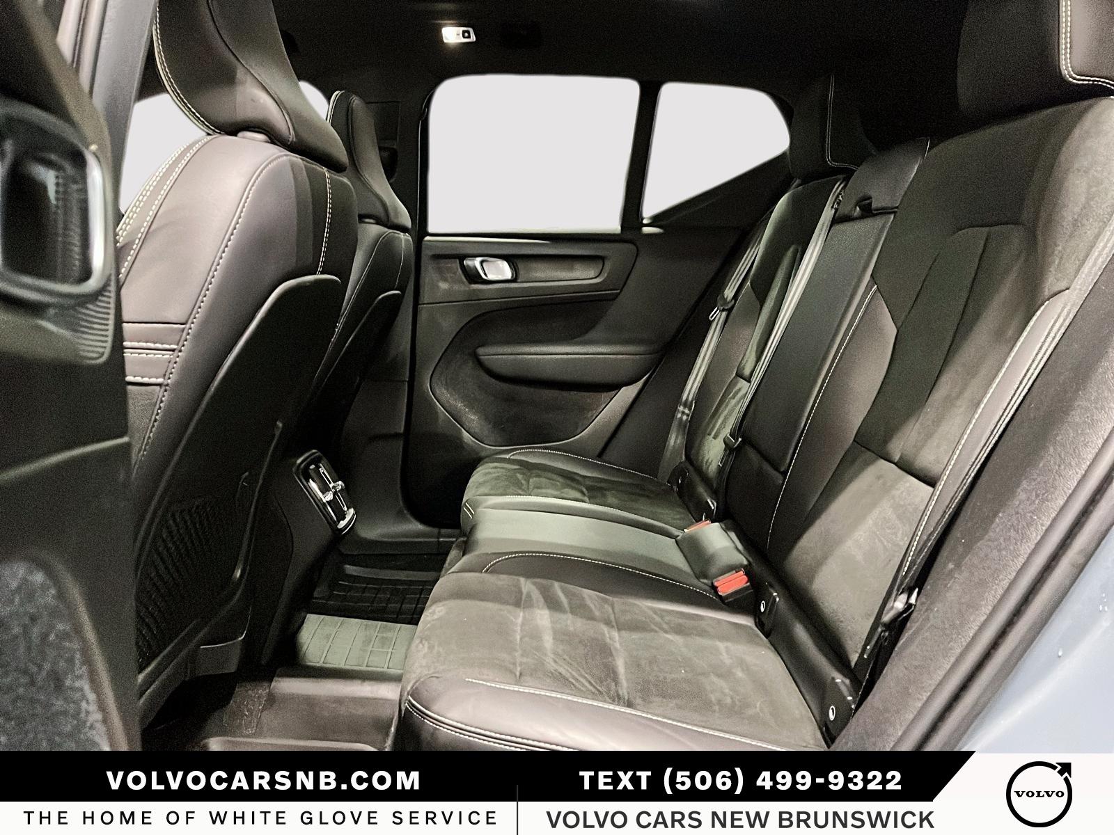 2022 Volvo XC40 T5 R-Design