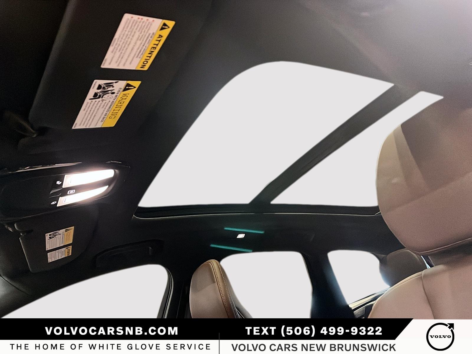 2024 Volvo XC60 Recharge Plug-In Hybrid T8 Ultimate Dark Theme