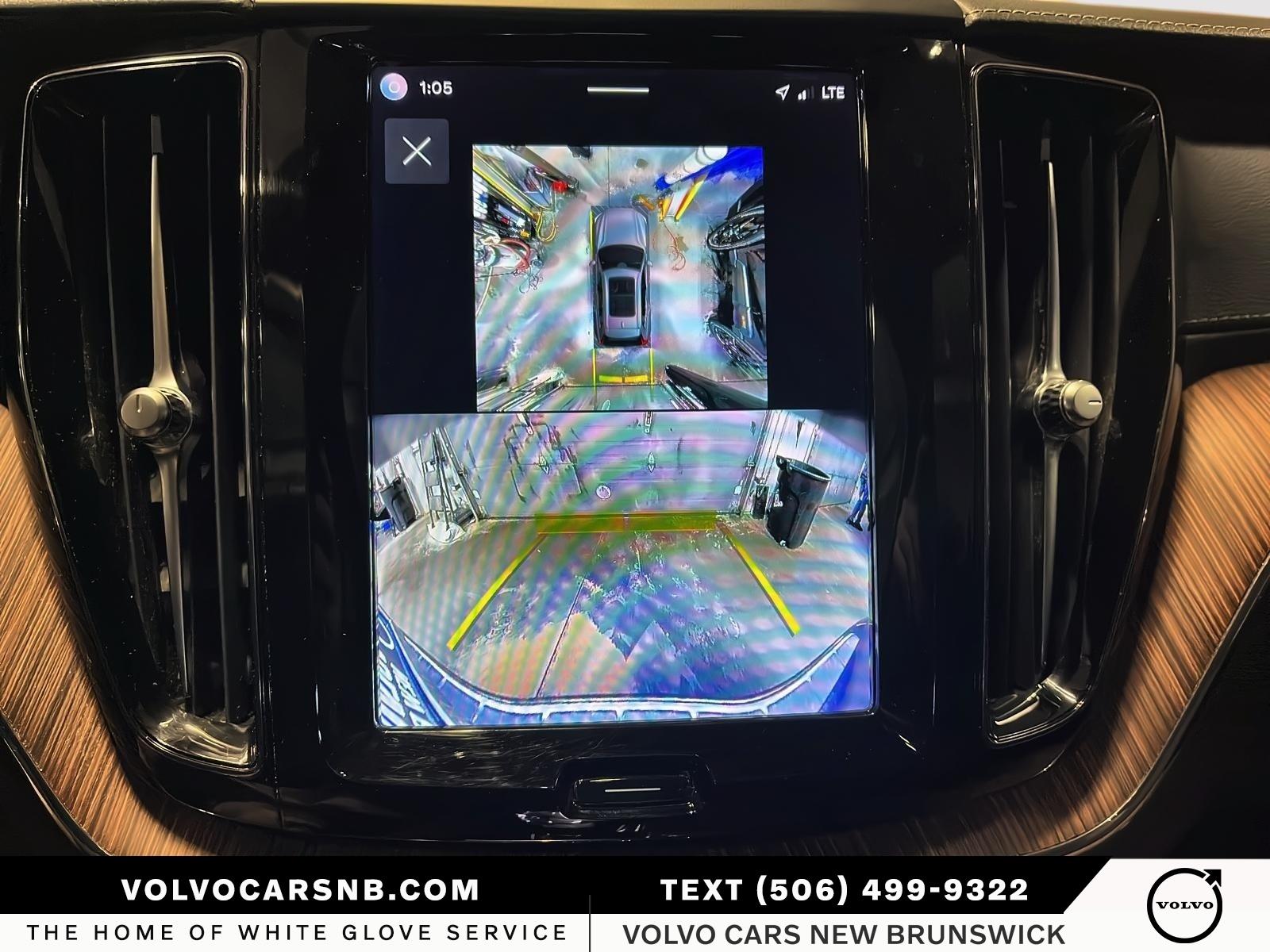 2024 Volvo XC60 Recharge Plug-In Hybrid T8 Ultimate Dark Theme