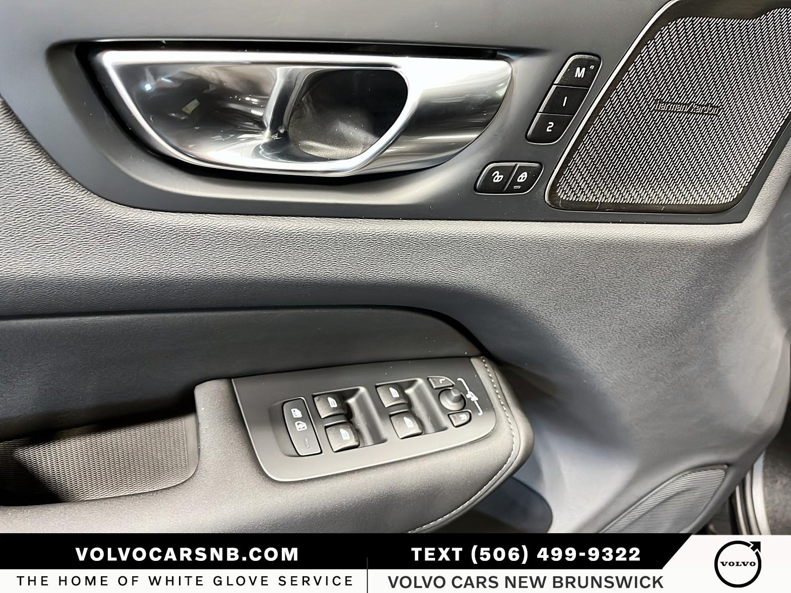 2026 Volvo XC60 Plug-In Hybrid T8 Ultra Black Edition