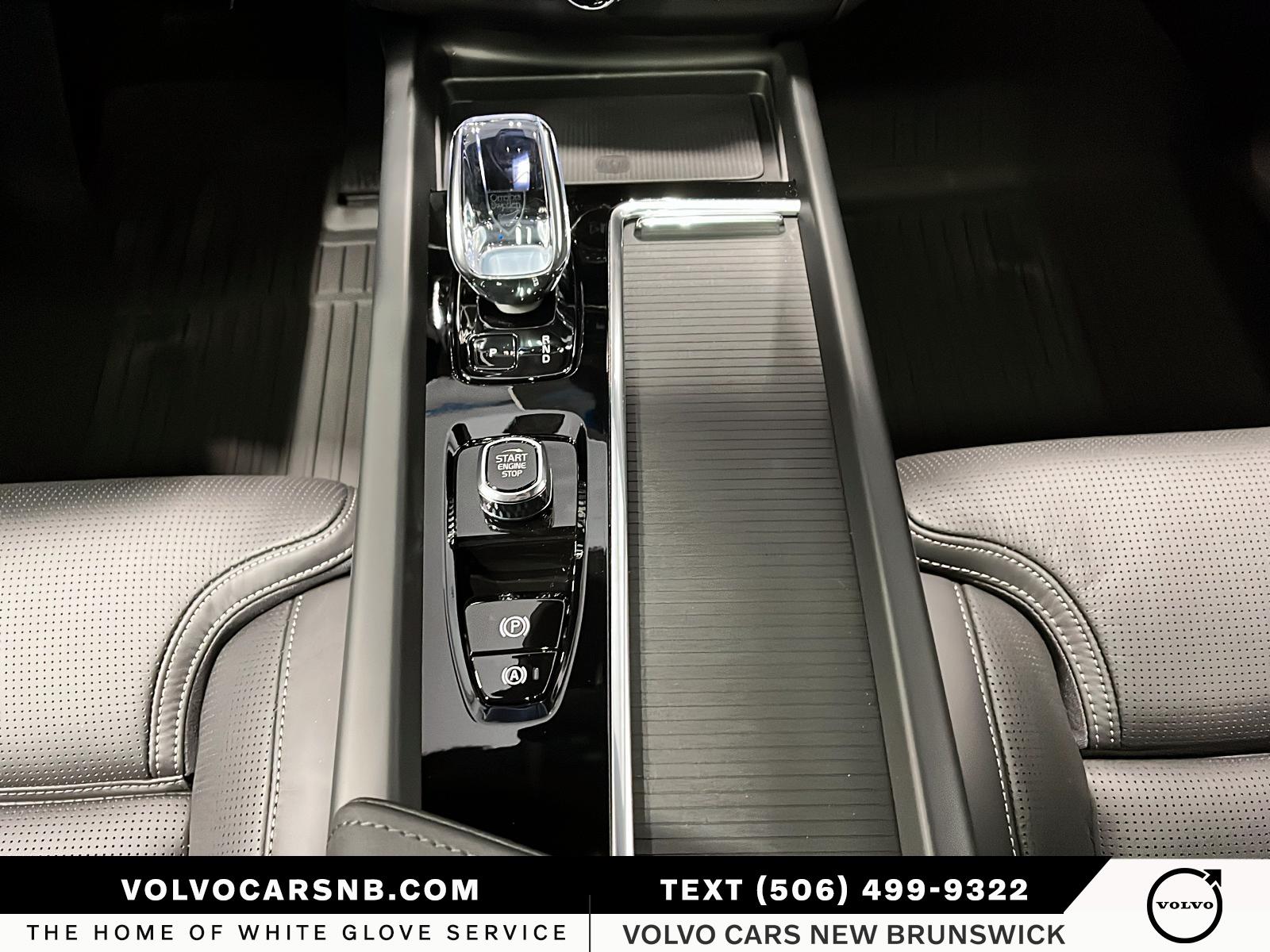 2026 Volvo XC60 Plug-In Hybrid T8 Ultra Black Edition