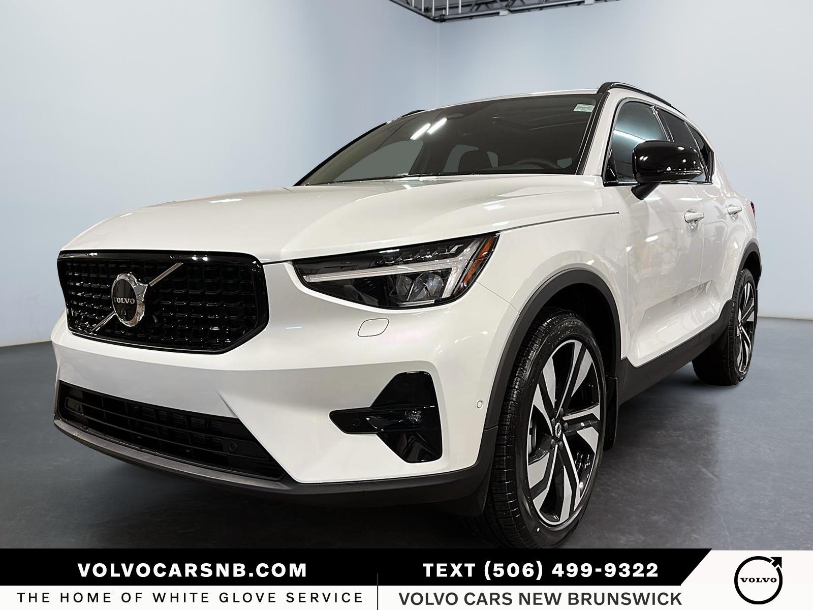 2026 Volvo XC40  B5 Plus Dark Theme