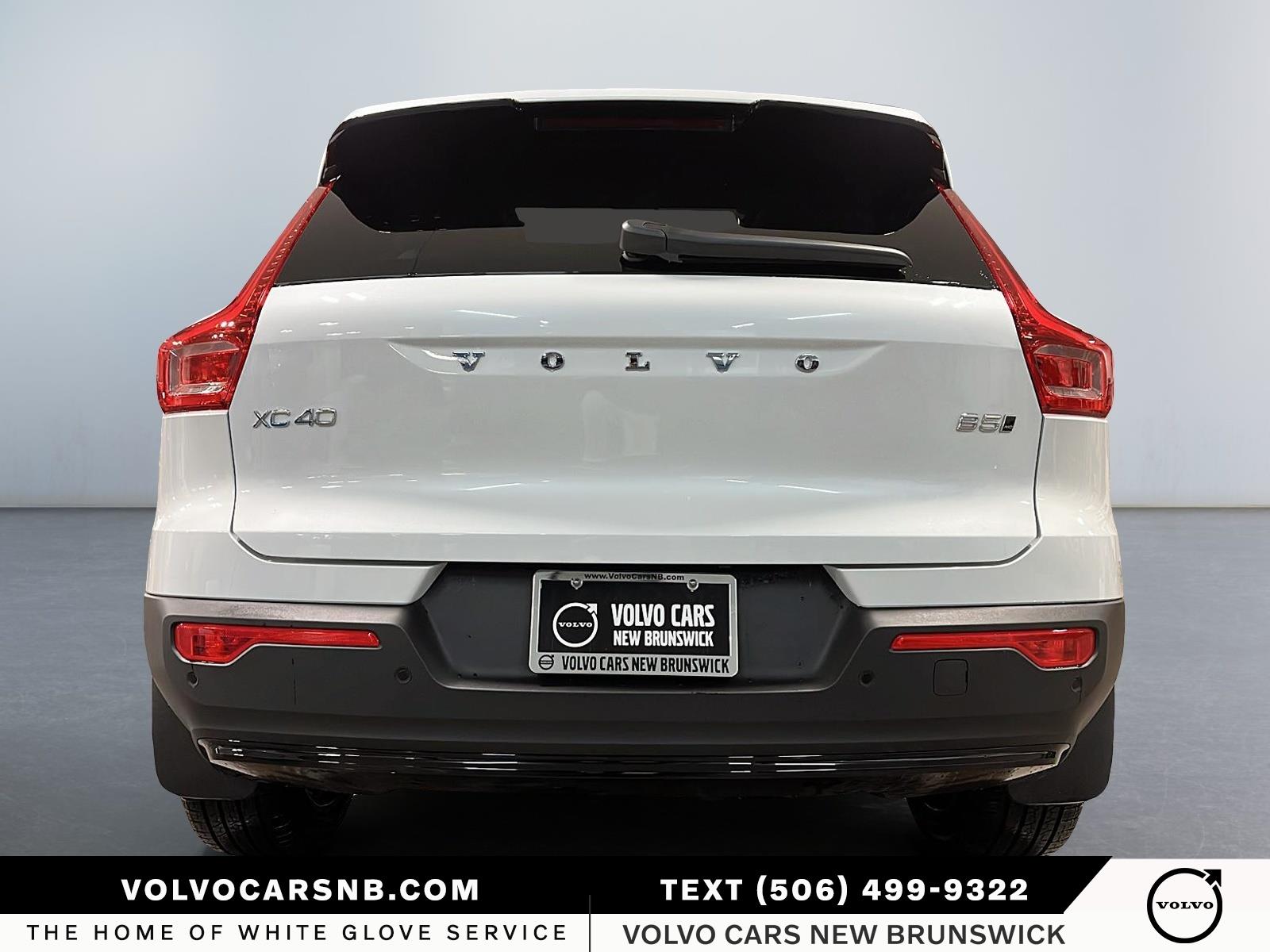 2026 Volvo XC40 B5 Plus Dark Theme