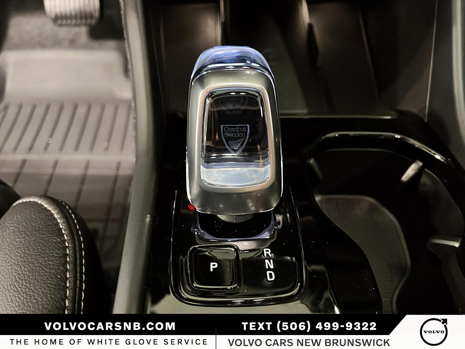 2026 Volvo XC40 B5 Plus Dark Theme