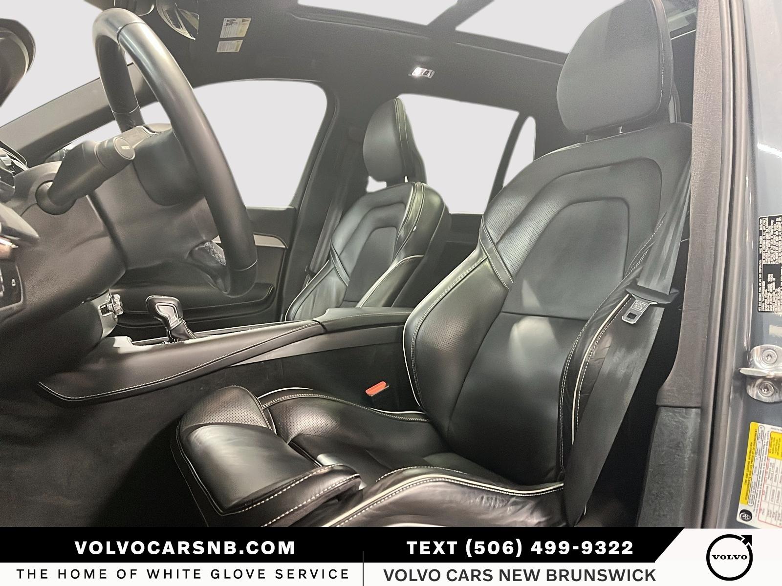 2022 Volvo XC90 T6 R-Design 7 Passenger