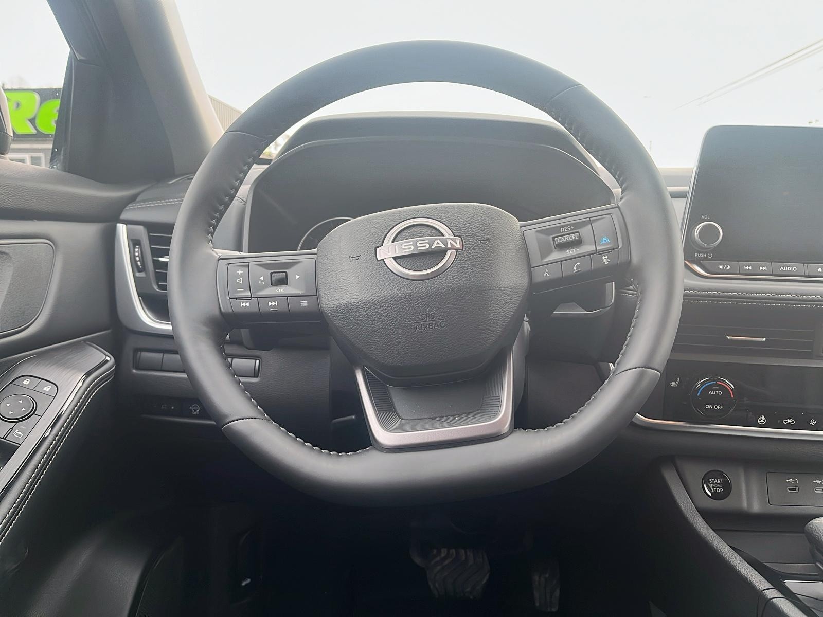 2025 Nissan Rogue Midnight Edition