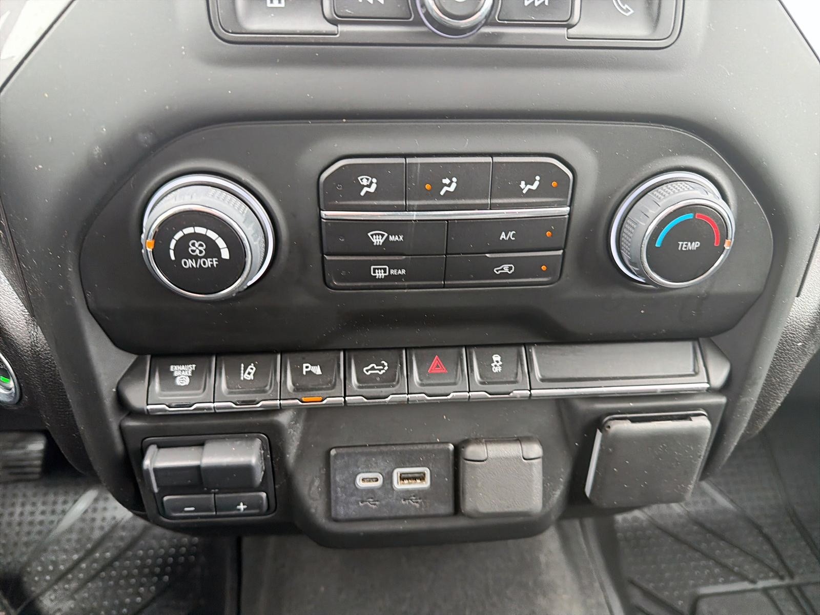 2024 Chevrolet Silverado 2500HD Custom