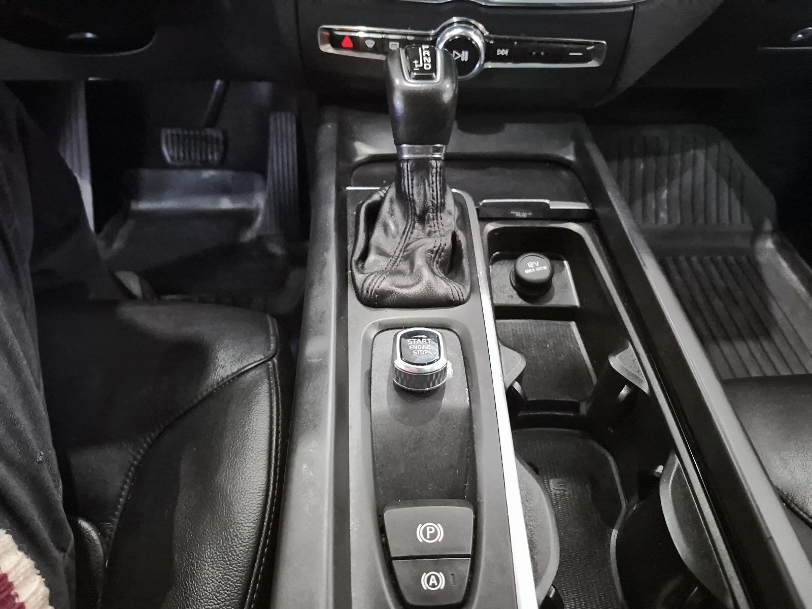 2020 Volvo XC60 T6 Momentum