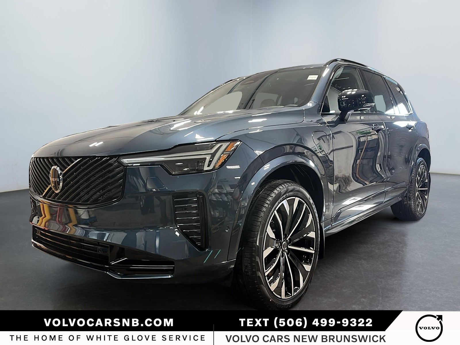 2026 Volvo XC90 Plug-In Hybrid  T8 Ultra Dark Theme