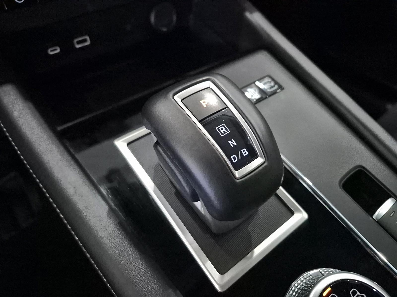 2024 Mitsubishi Outlander Plug-In Hybrid LE