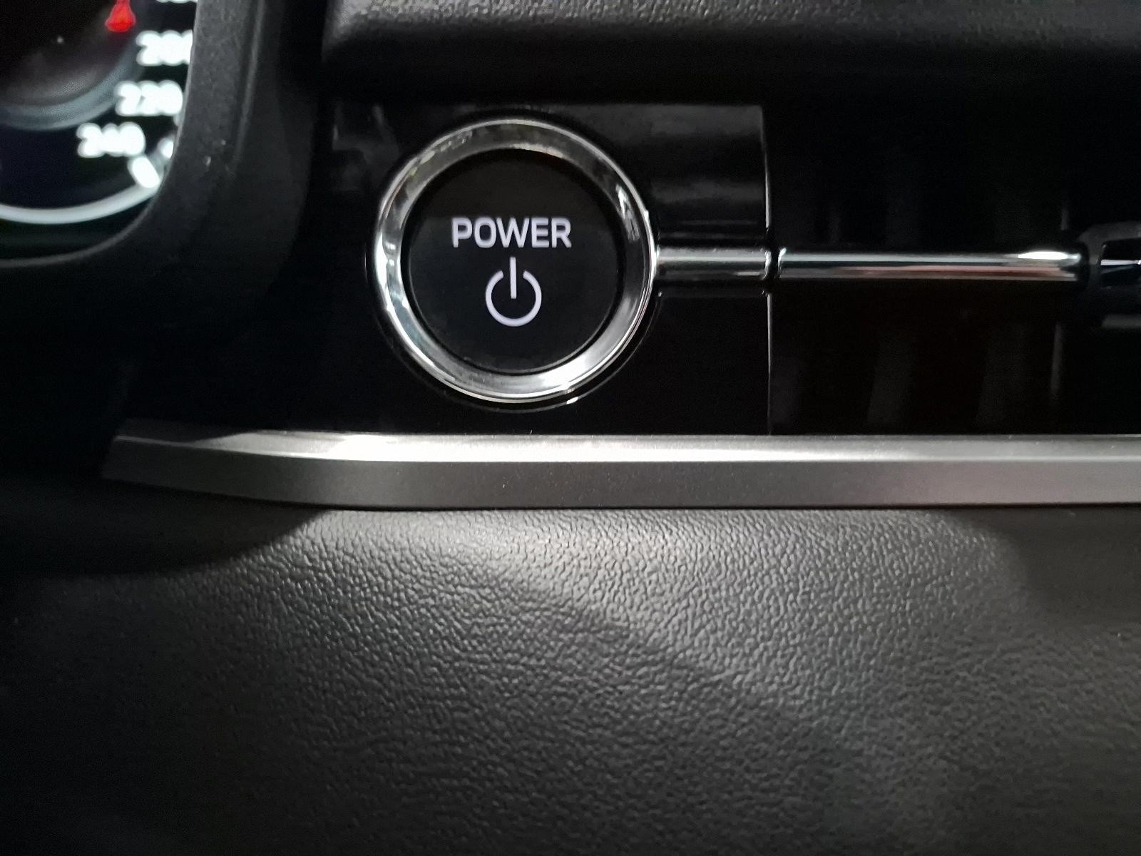 2024 Mitsubishi Outlander Plug-In Hybrid LE