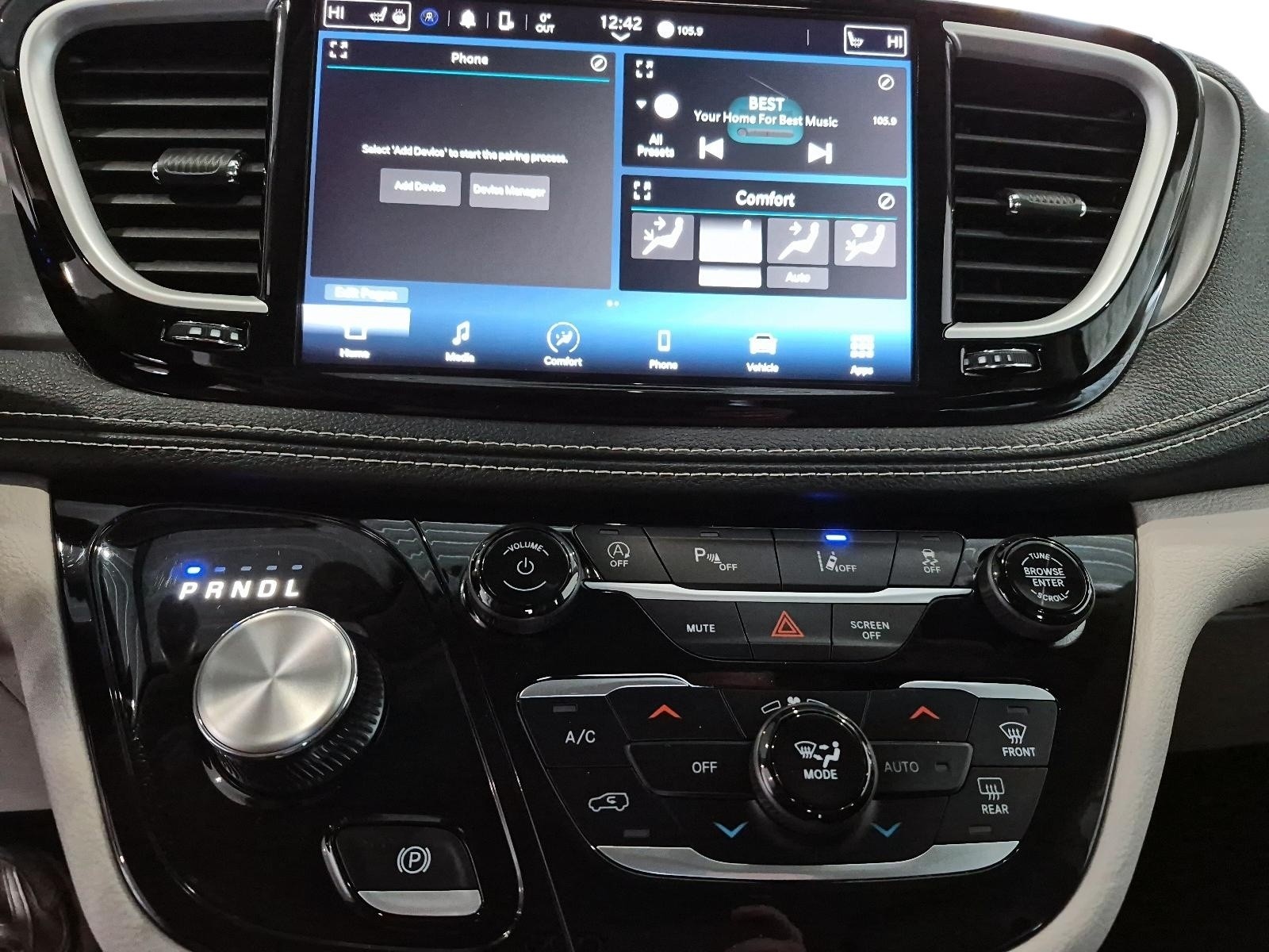 2023 Chrysler Pacifica Touring-L