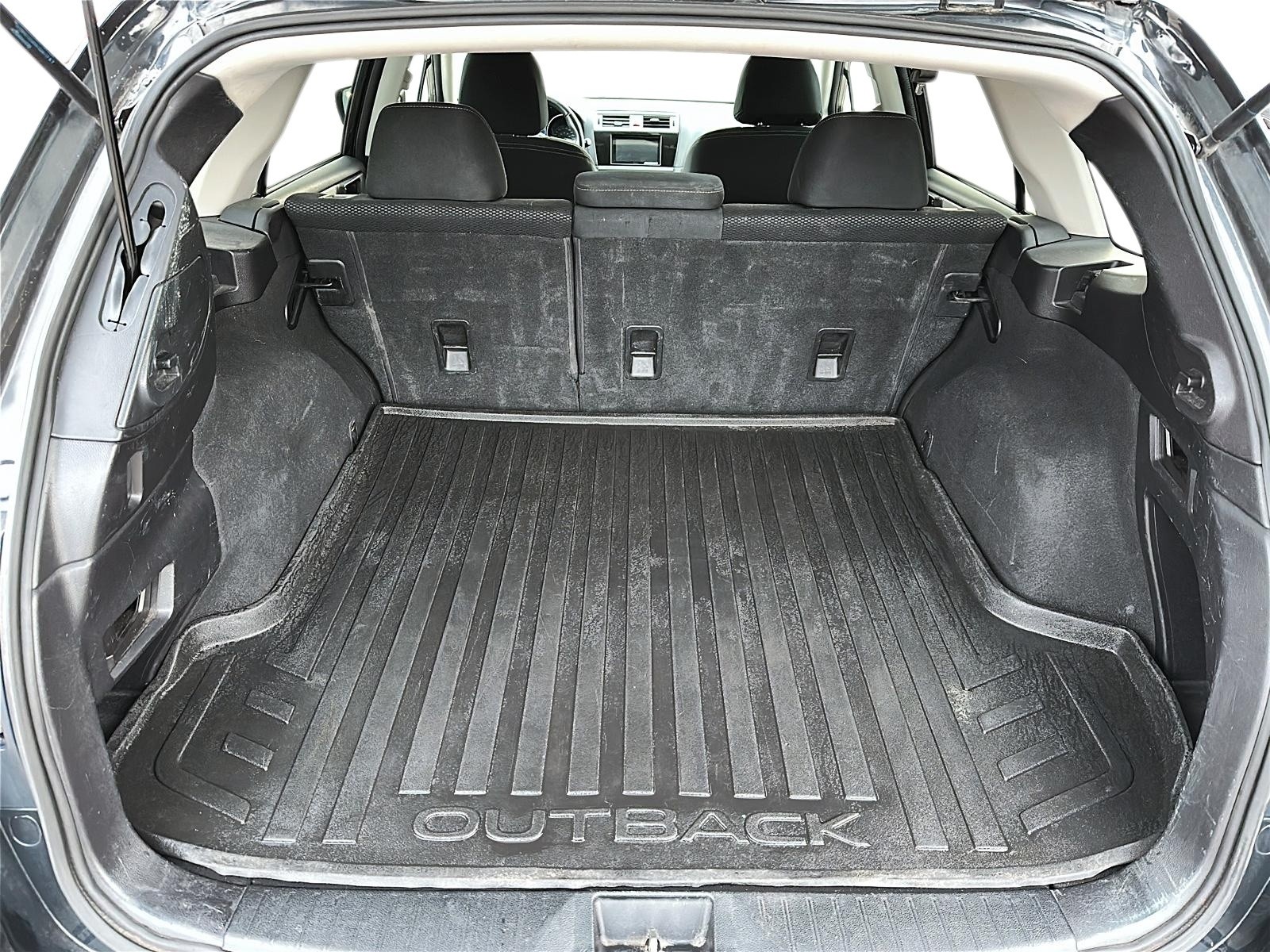 2016 Subaru Outback 3.6R Touring Package