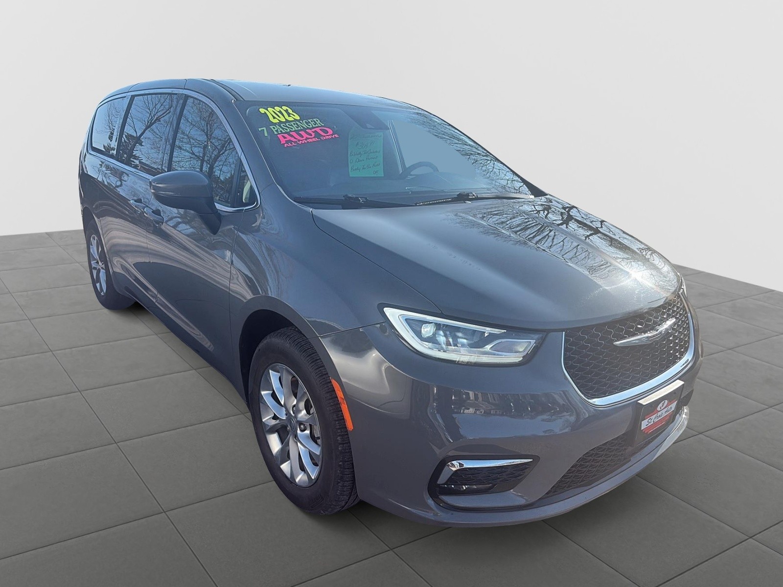 2023 Chrysler Pacifica Touring-L