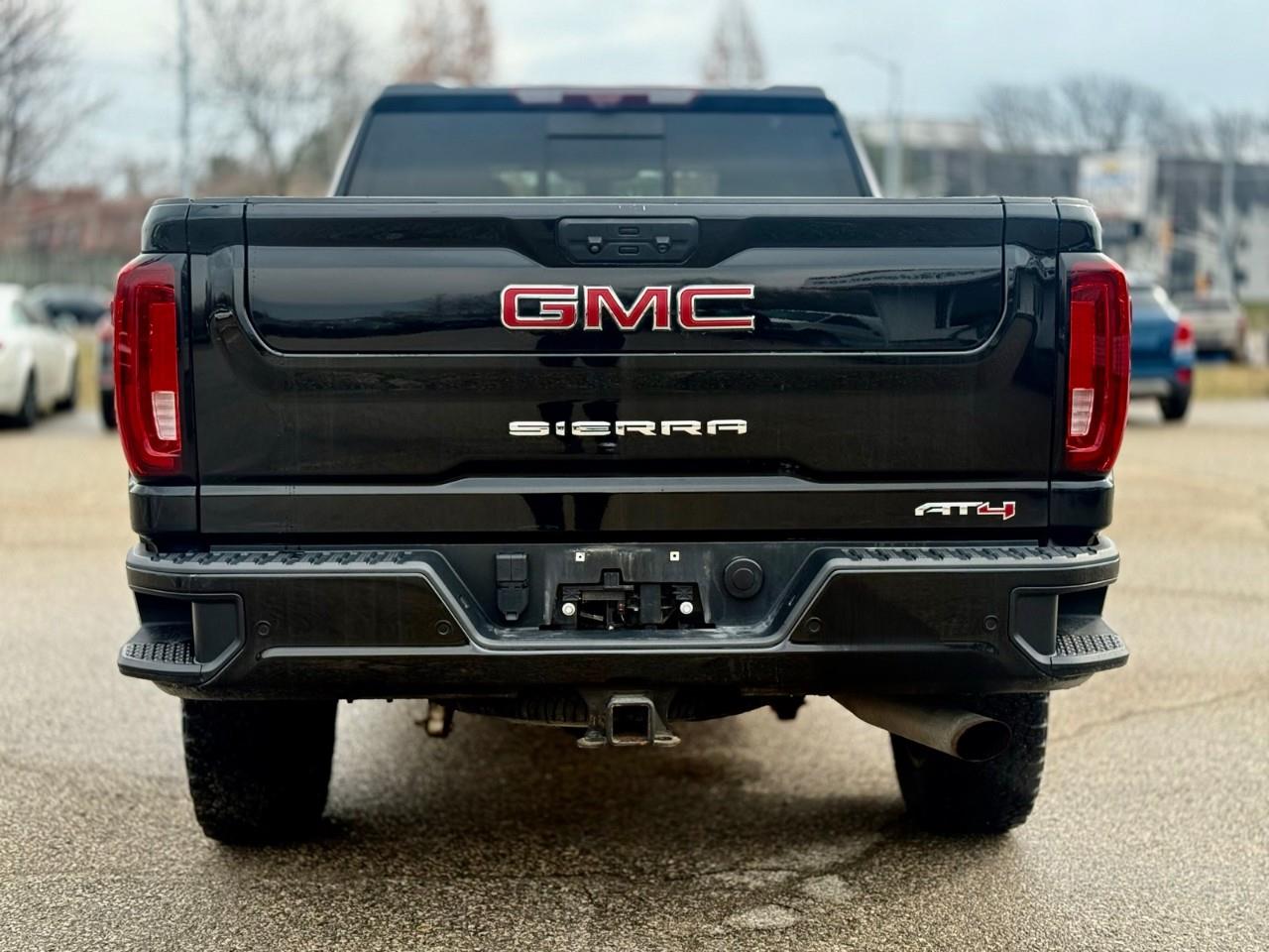 2022 GMC Sierra 2500HD AT4 Crew Cab 4WD