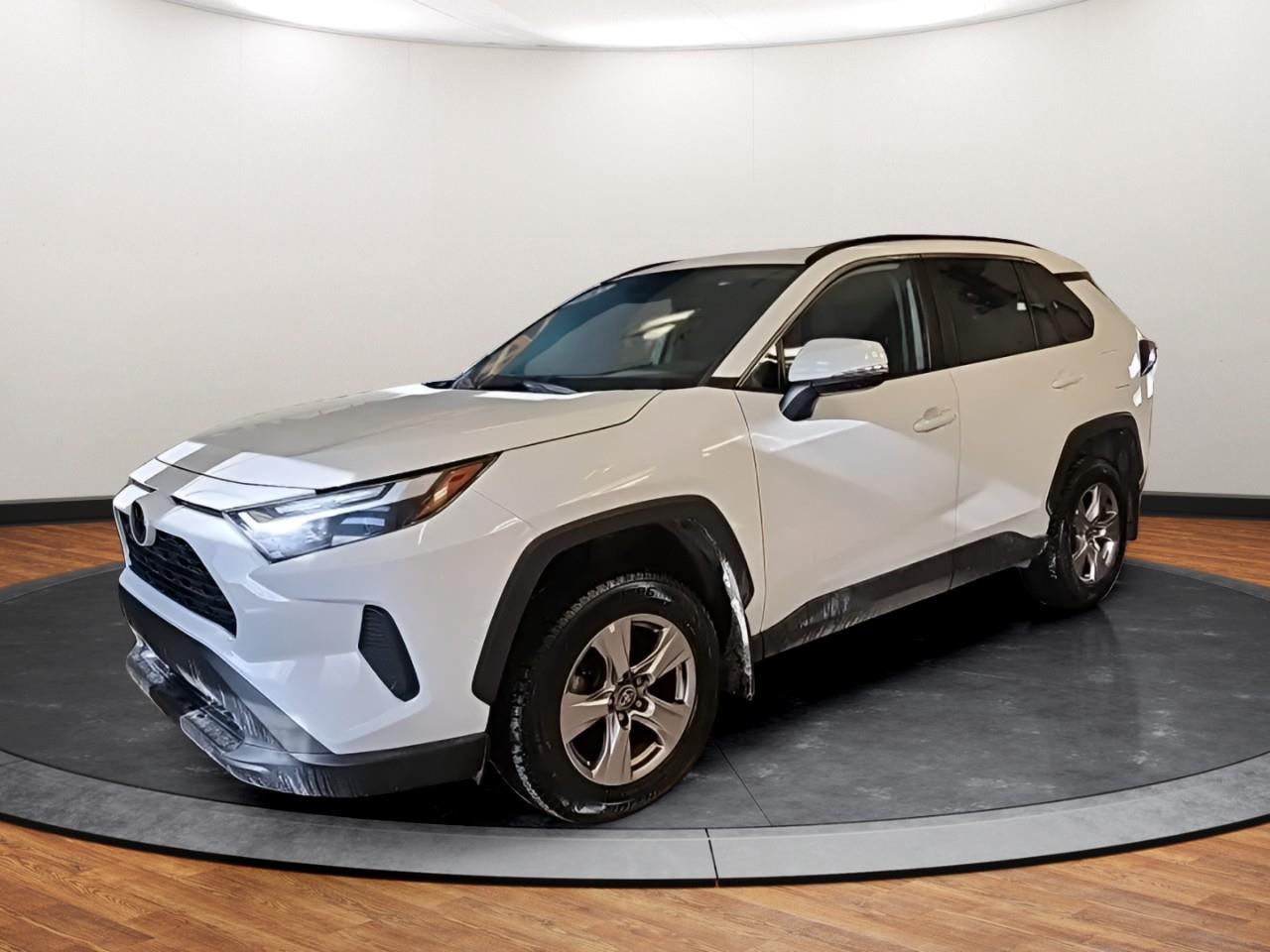 White 2023 Toyota RAV4 XLE AWD SUV / Crossover All-Wheel Drive 8-Speed Automatic