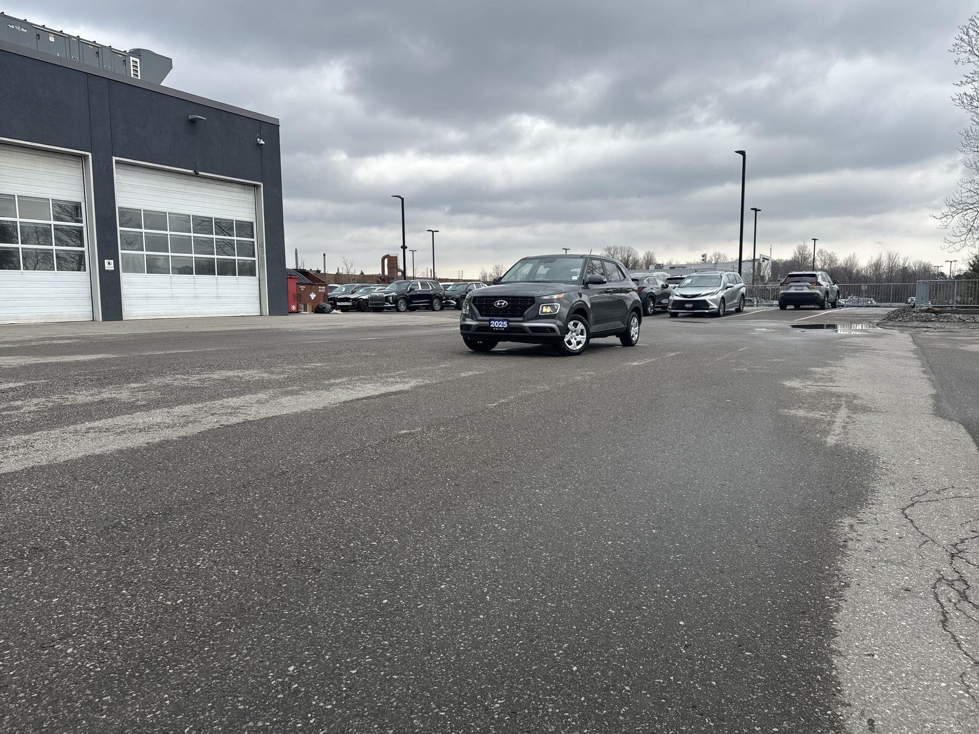 2025 Hyundai Venue Essential FWD