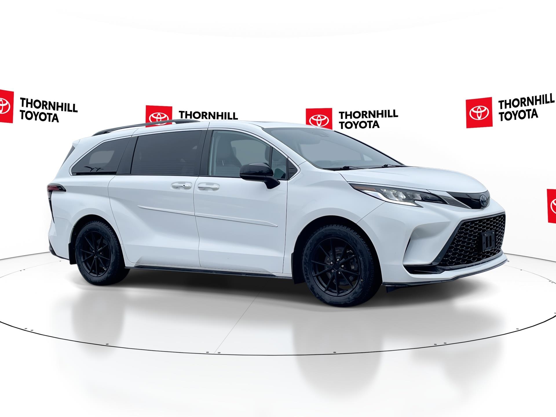 2022 Toyota Sienna XSE 7-Passenger AWD