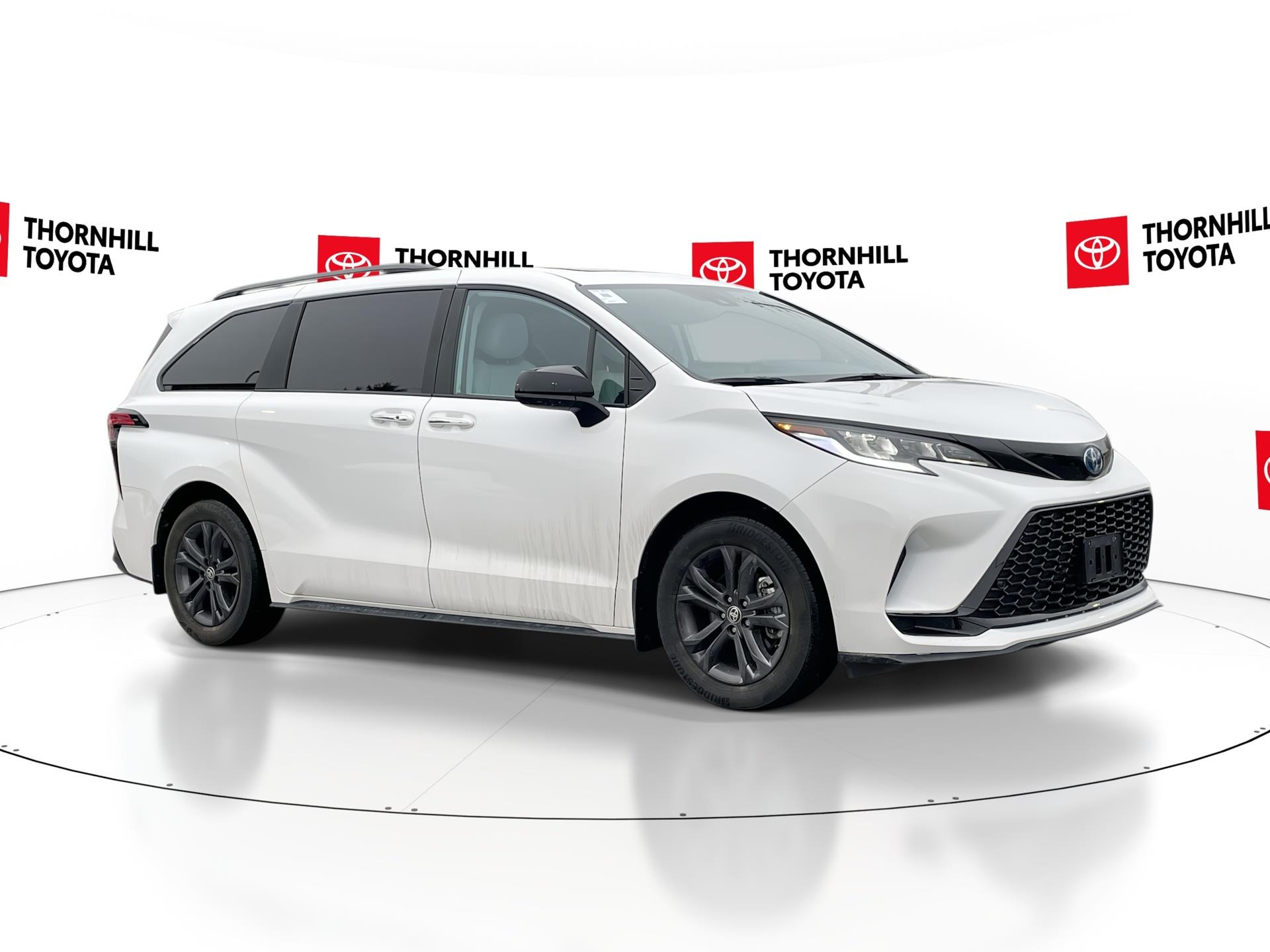 2025 Toyota Sienna XSE 7-Passenger AWD