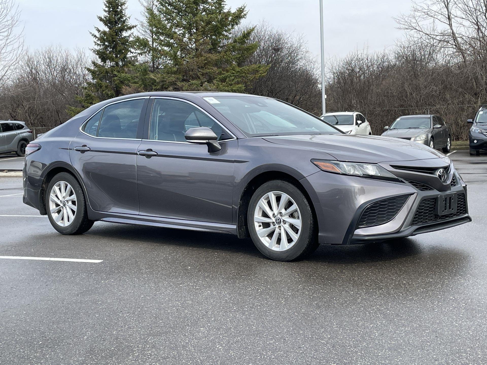 Toyota Camry SE FWD 2022
