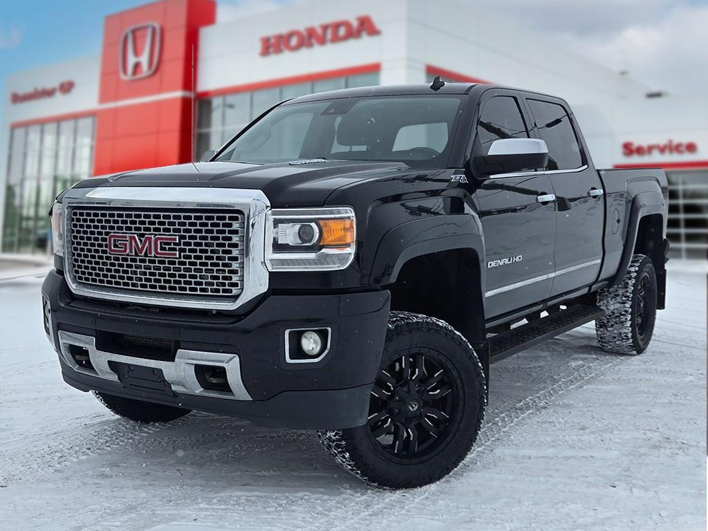 2015 GMC Sierra 2500HD Denali Crew Cab SB 4WD
