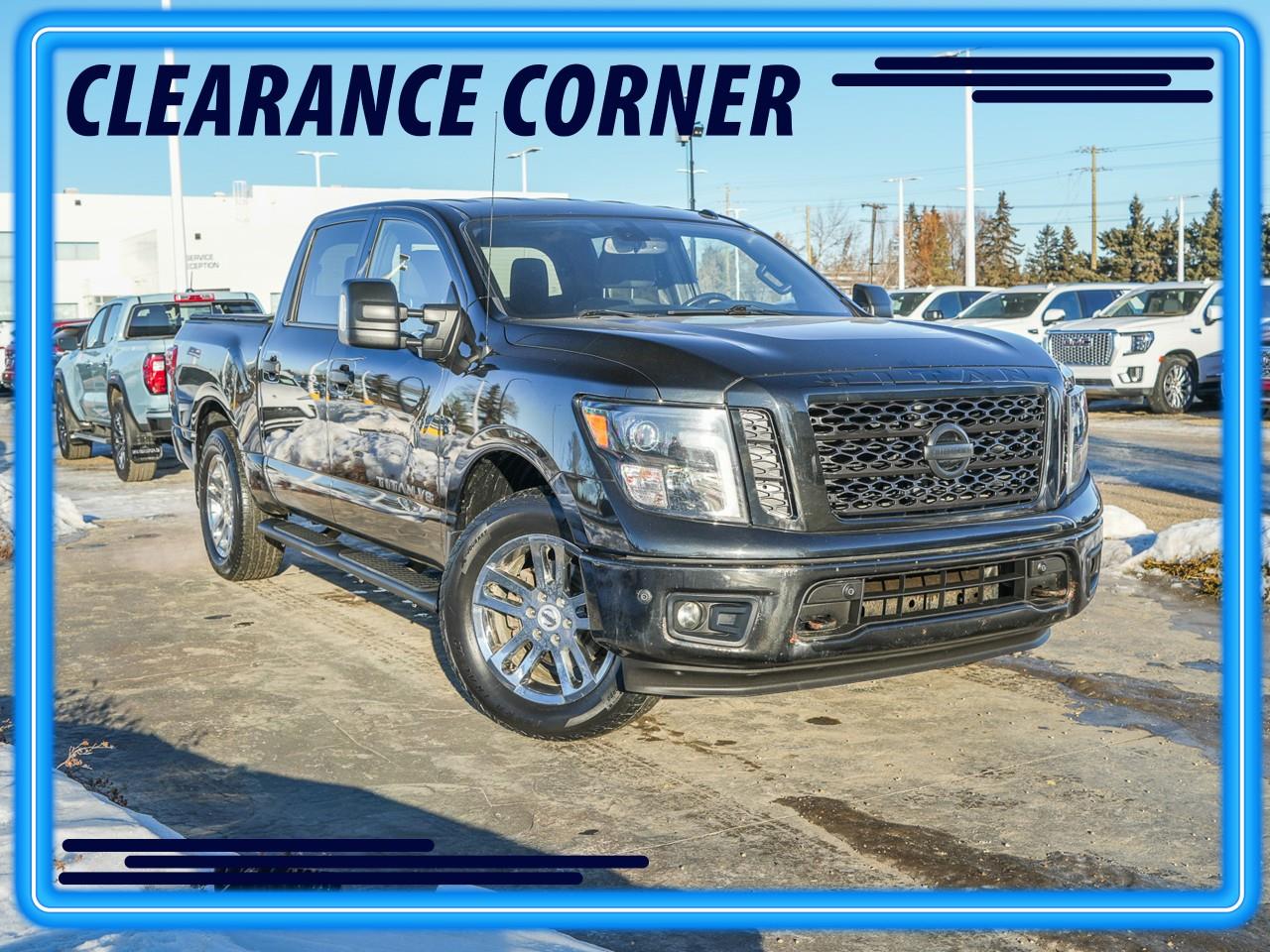 2018 Nissan Titan SV Crew Cab 4WD