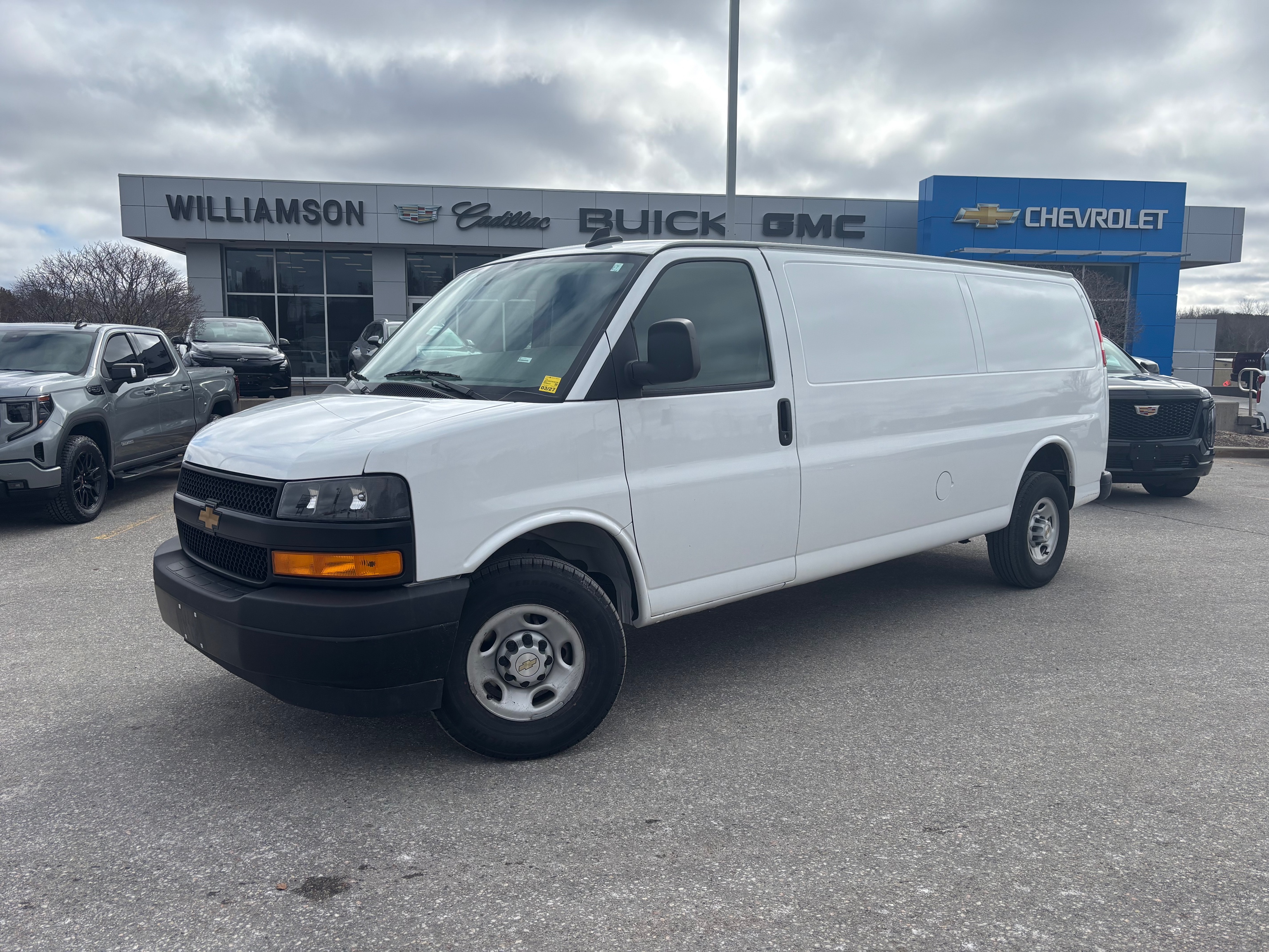 2024 Chevrolet Express Cargo 2500 Extended RWD