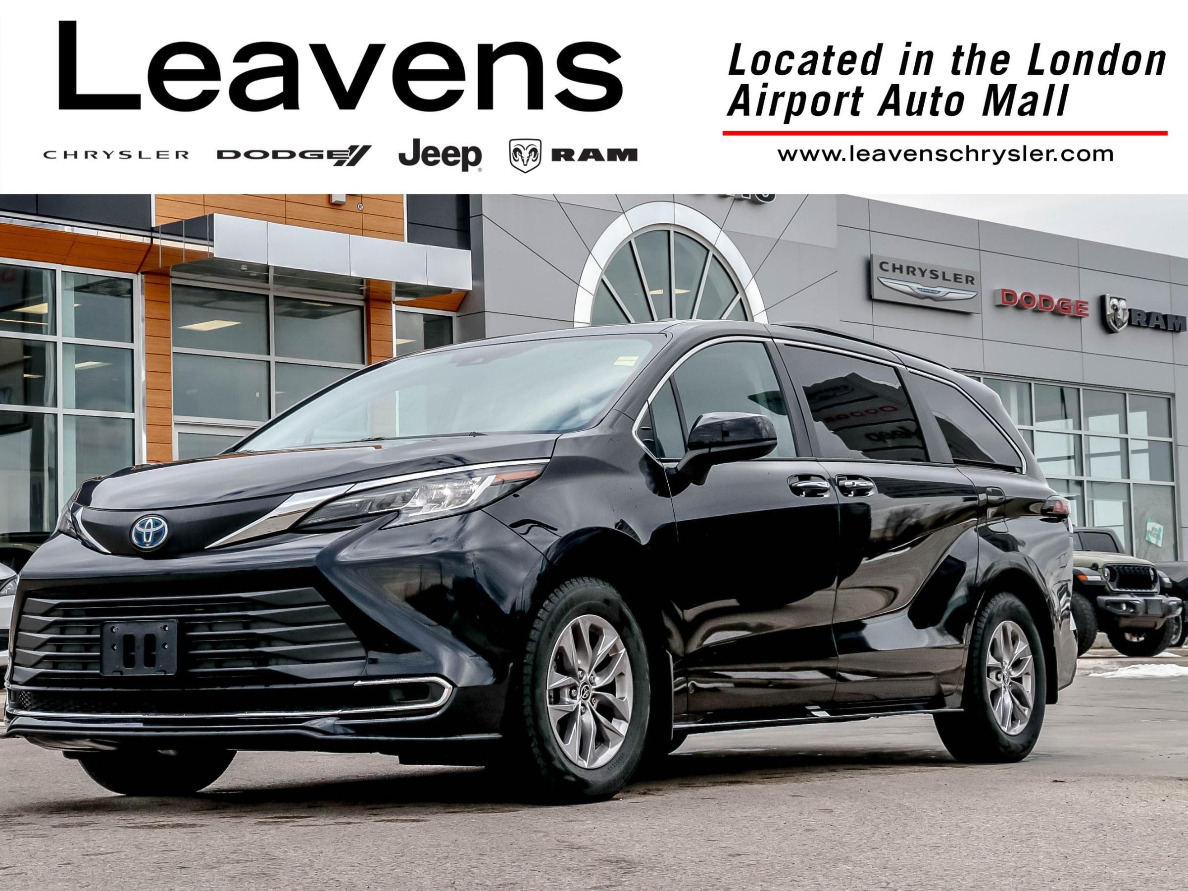 Toyota Sienna XLE 8-Passenger FWD