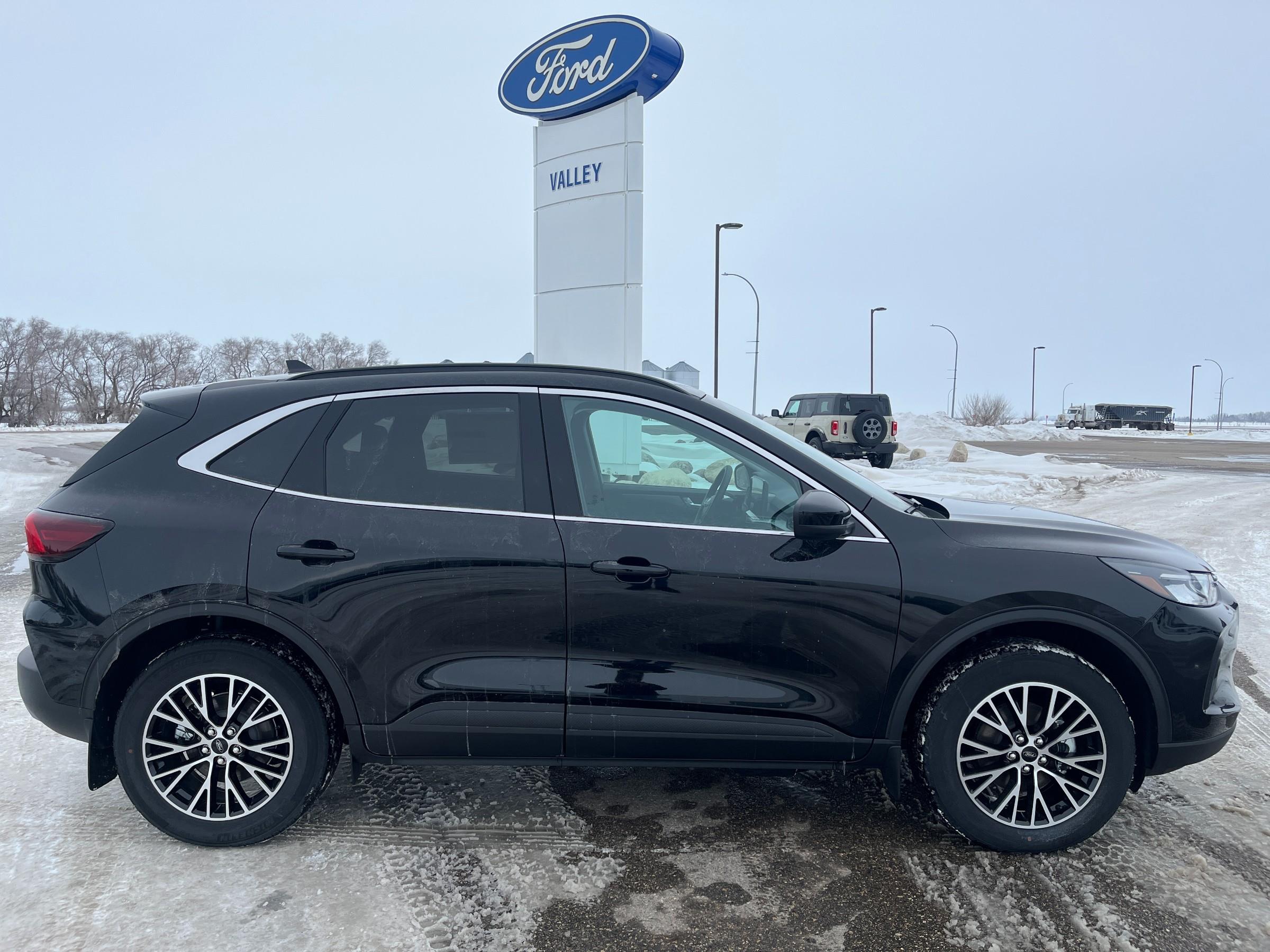 2025 Ford Escape Hybrid Plug-in FWD