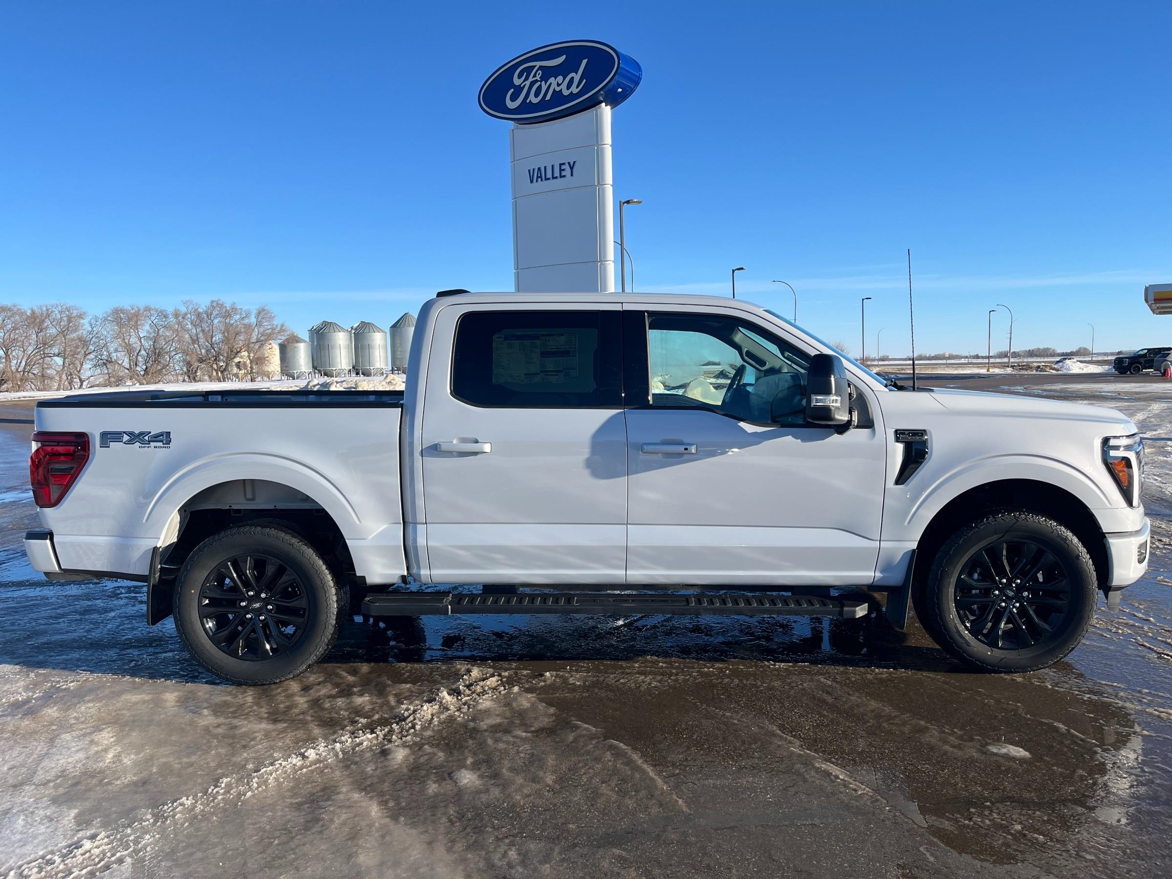 2025 Ford F-150 Lariat SuperCrew 4WD