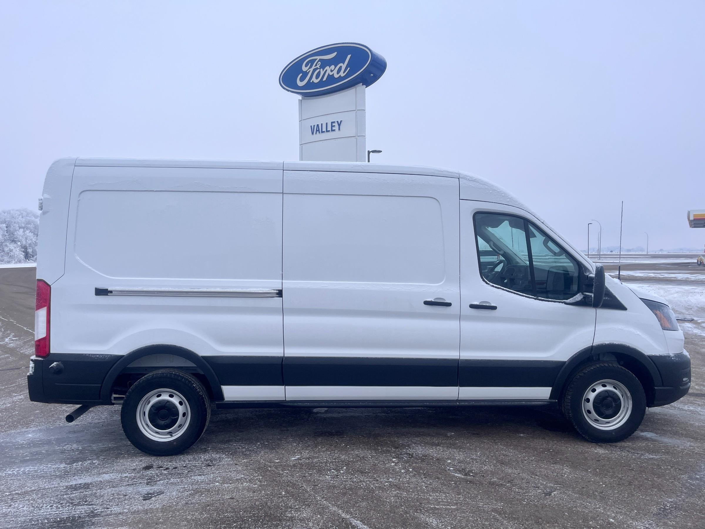 2025 Ford Transit Cargo 150 Medium Roof LB RWD