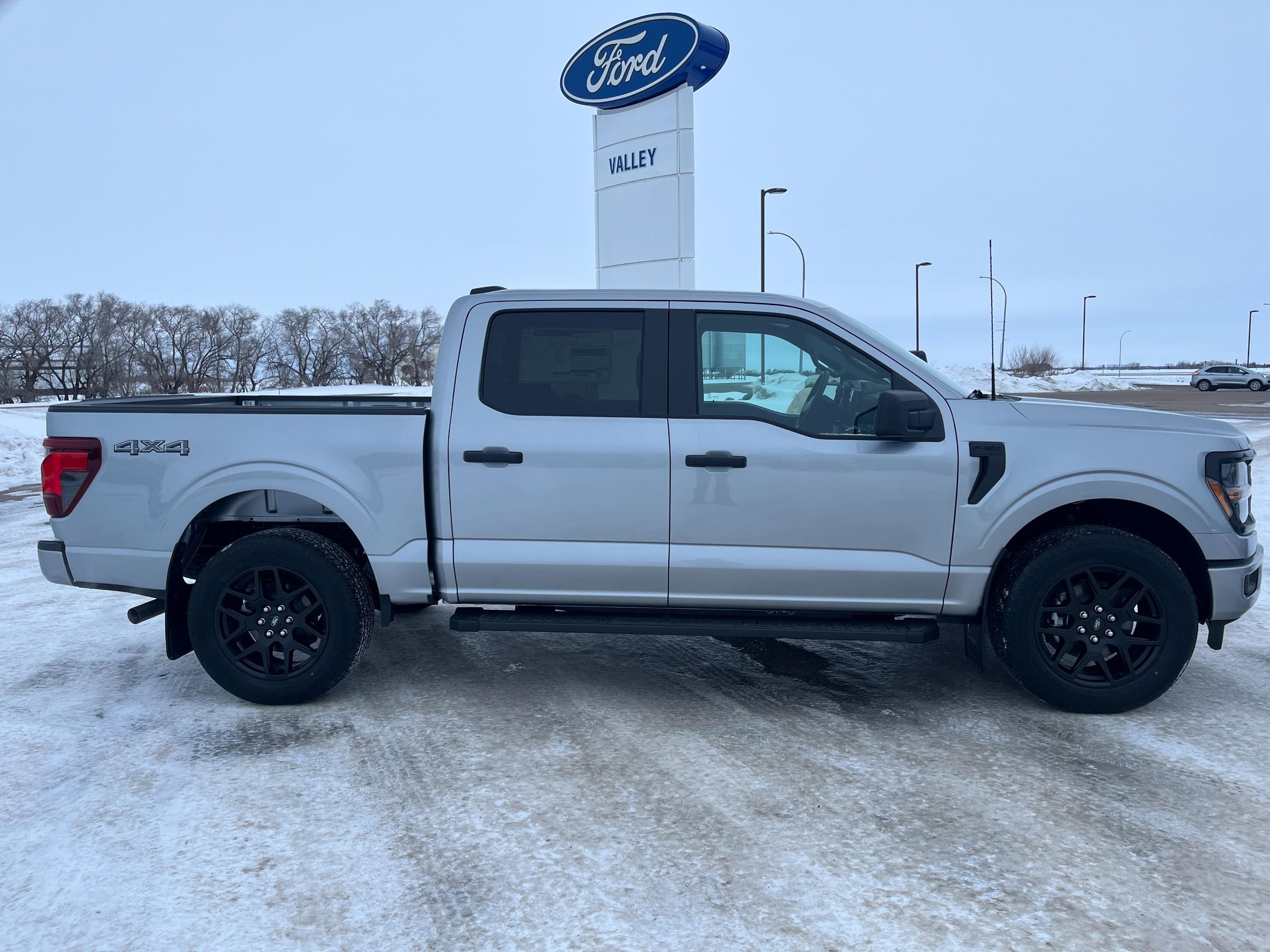 2025 Ford F-150 STX 4dr SuperCrew 4WD