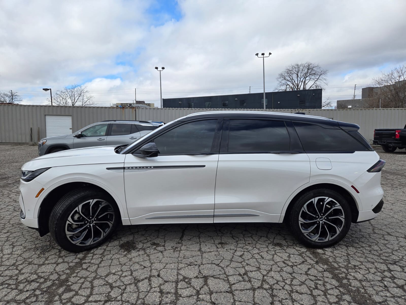 used 2024 Lincoln Nautilus car, priced at $54,995