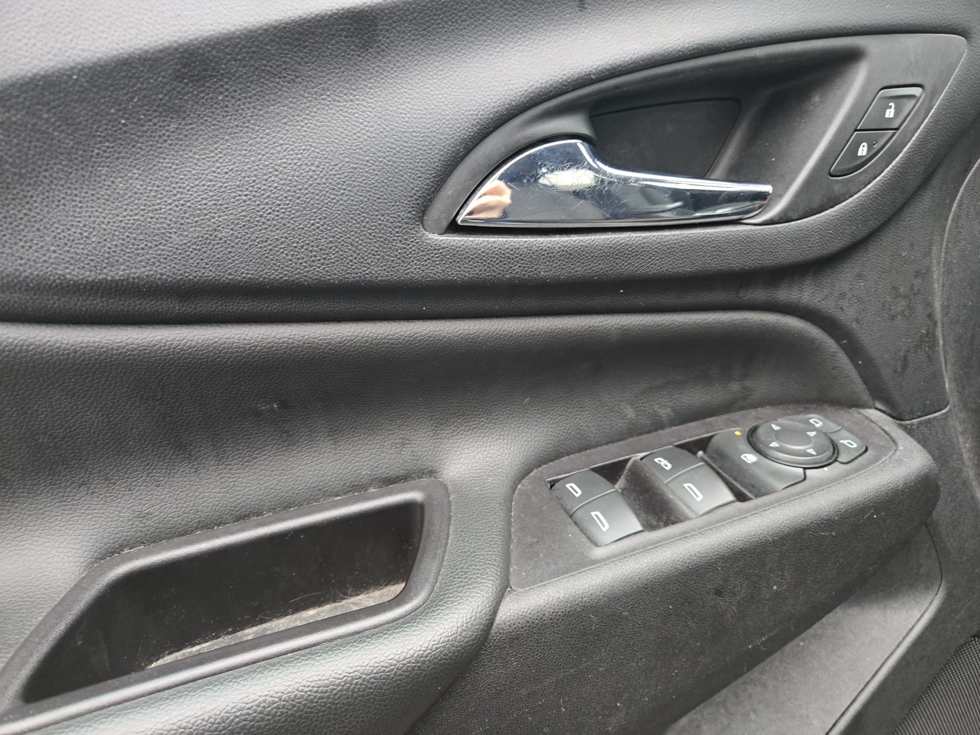 used 2021 Chevrolet Equinox car, priced at $22,200