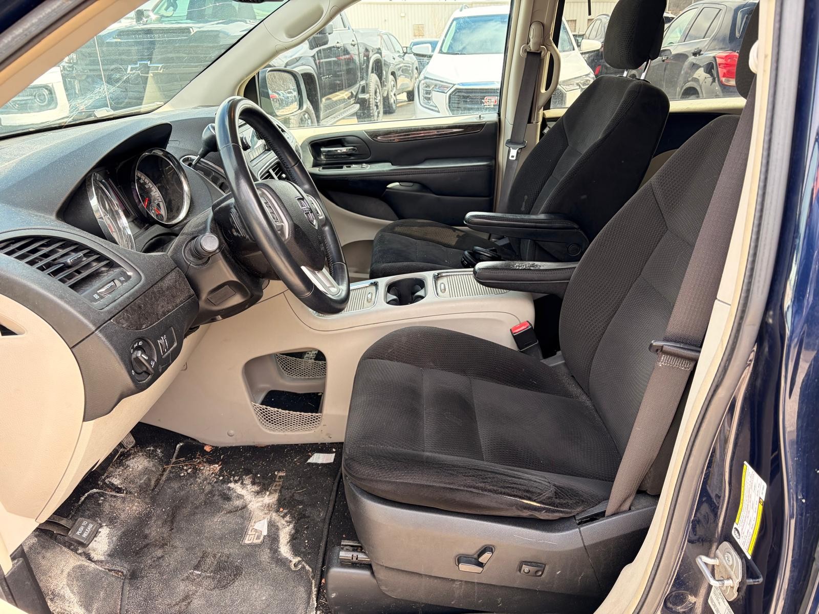 used 2015 Dodge Grand Caravan car, priced at $4,000