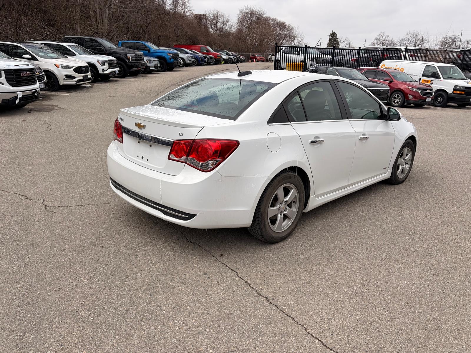 used 2015 Chevrolet Cruze car, priced at $13,500