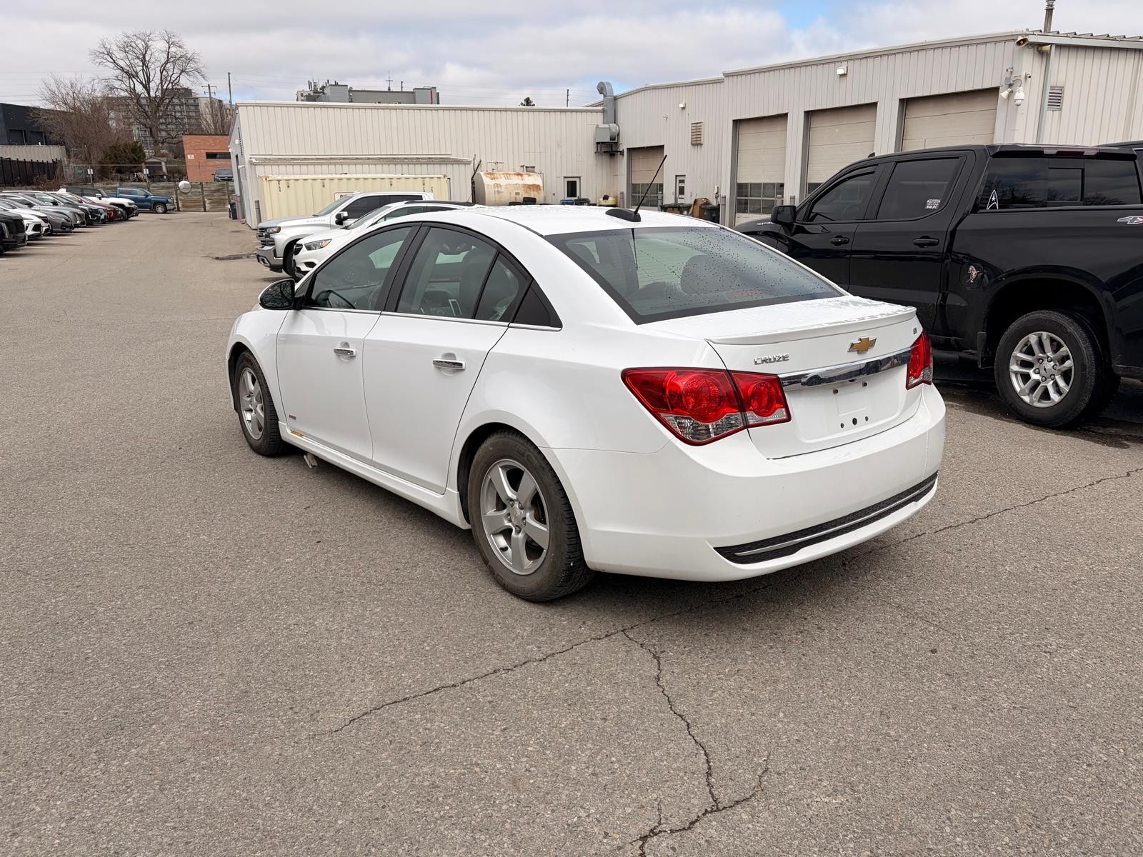 used 2015 Chevrolet Cruze car, priced at $13,500