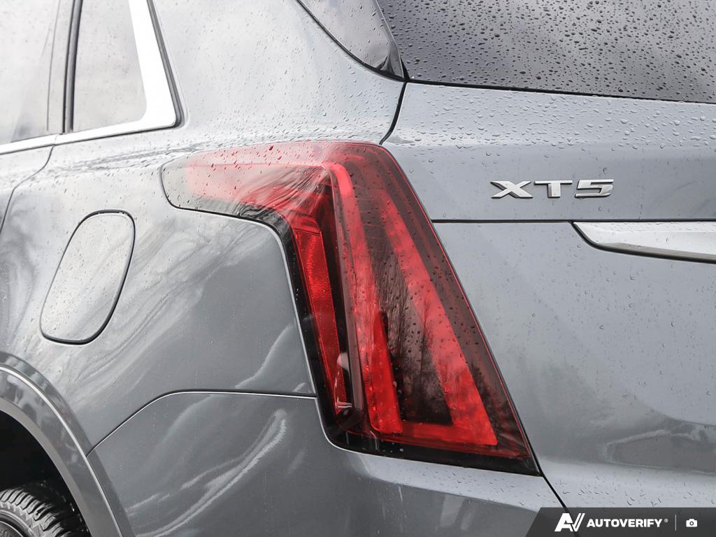 used 2022 Cadillac XT5 car, priced at $31,321