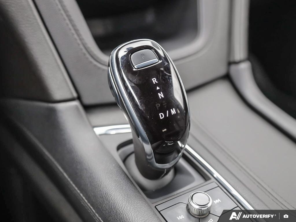 used 2022 Cadillac XT5 car, priced at $31,321