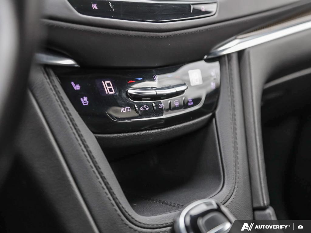 used 2022 Cadillac XT5 car, priced at $31,321