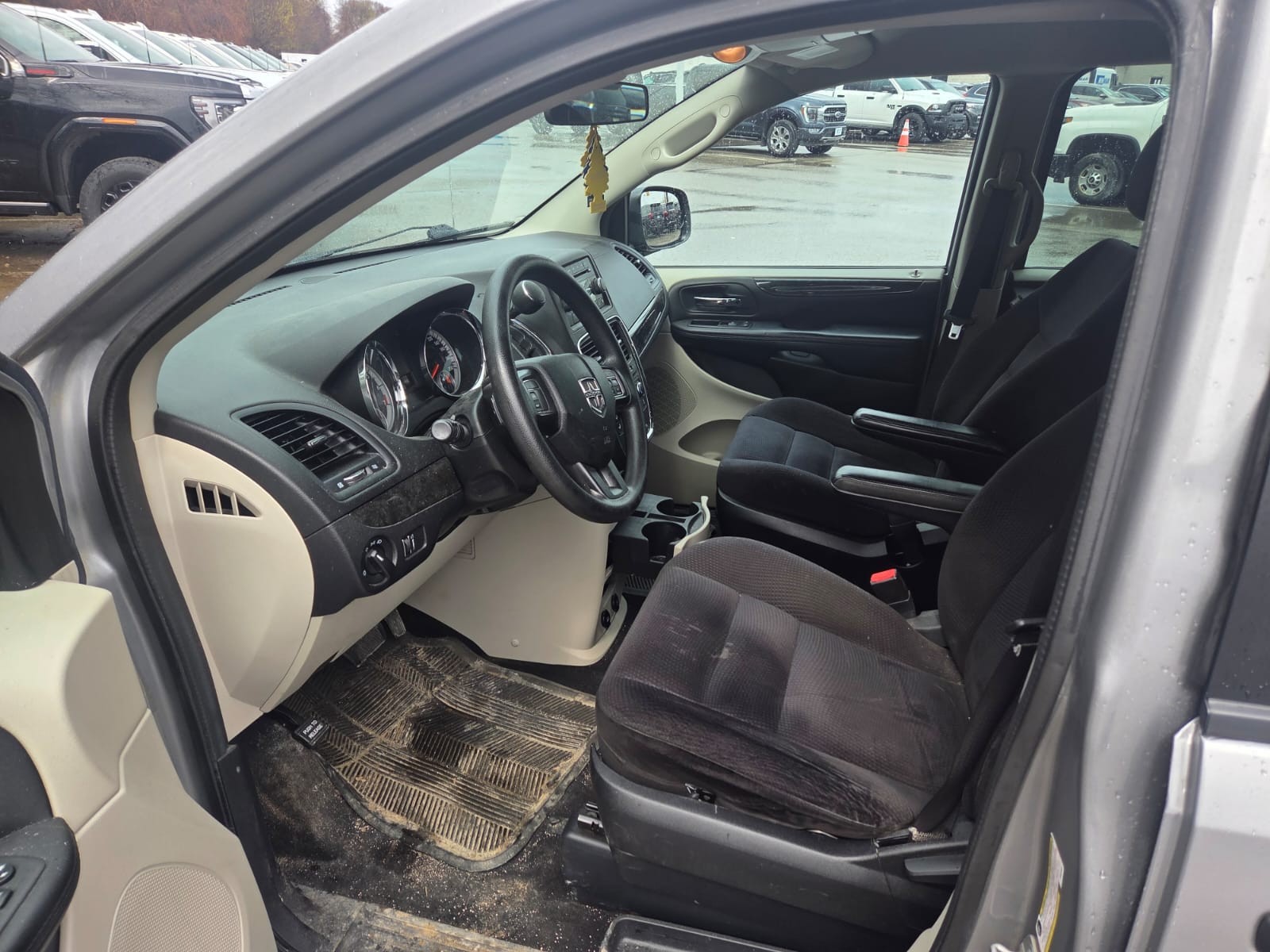 used 2014 Dodge Grand Caravan car, priced at $12,500