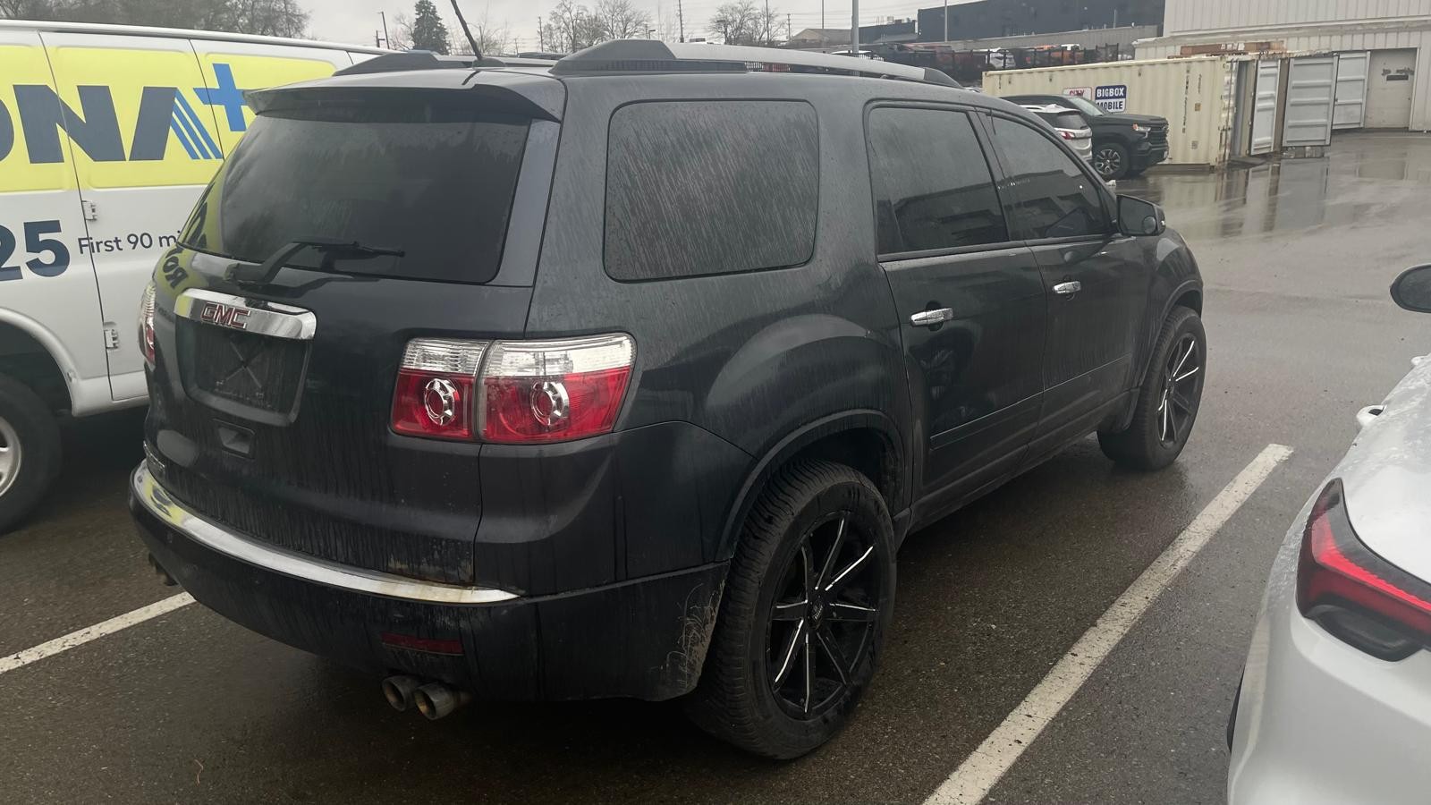 used 2011 GMC Acadia car, priced at $2,500