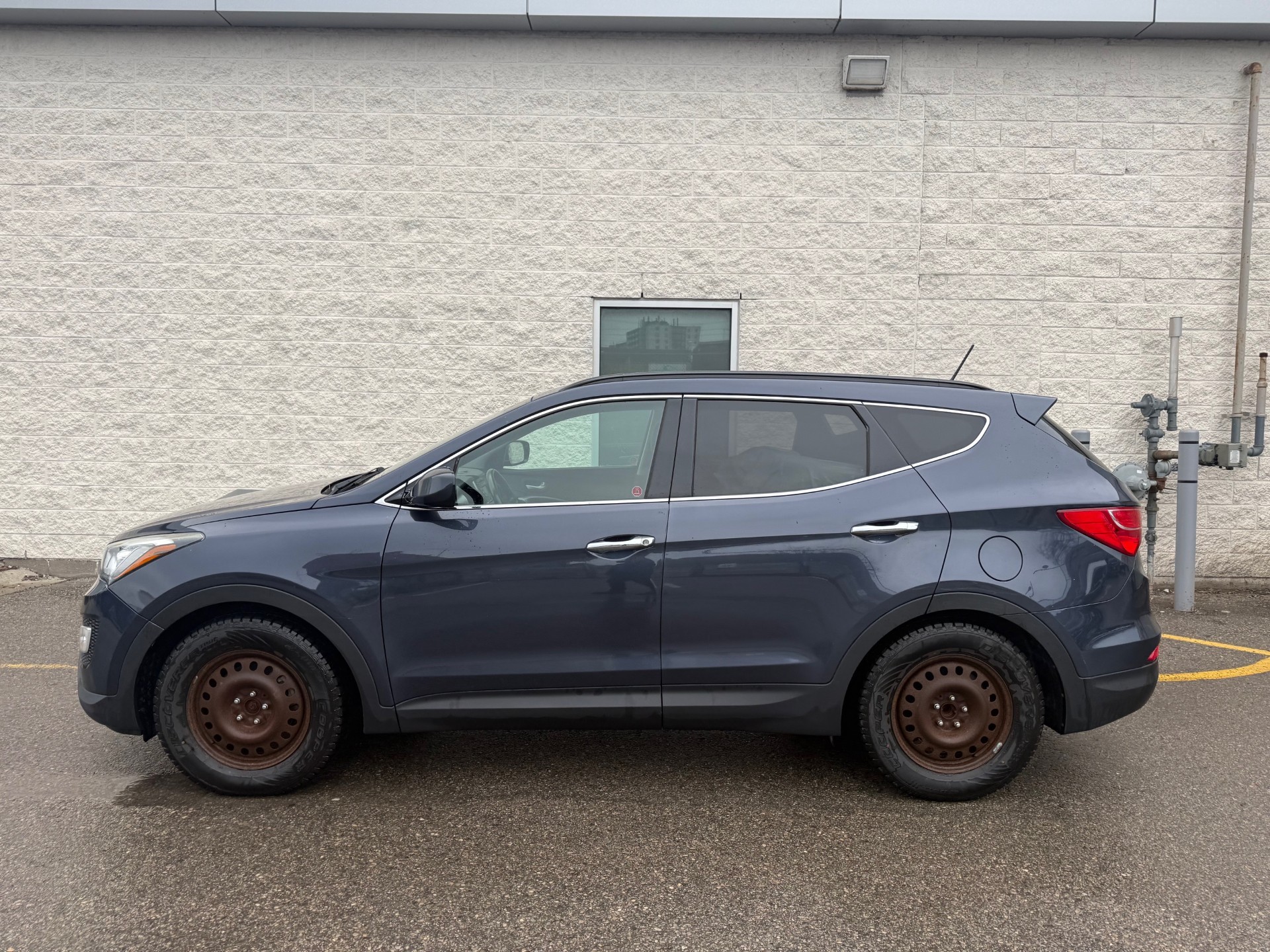used 2014 Hyundai Santa Fe Sport car, priced at $5,800