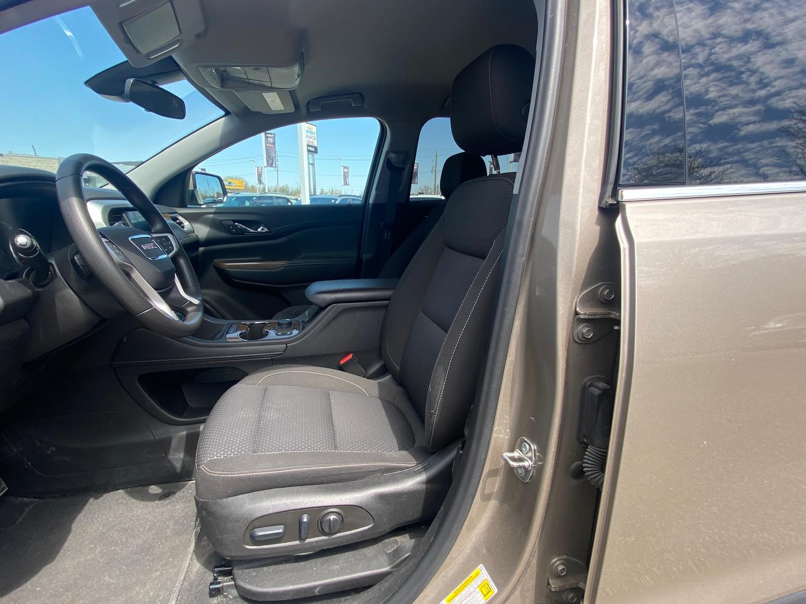 used 2022 GMC Acadia car, priced at $32,250