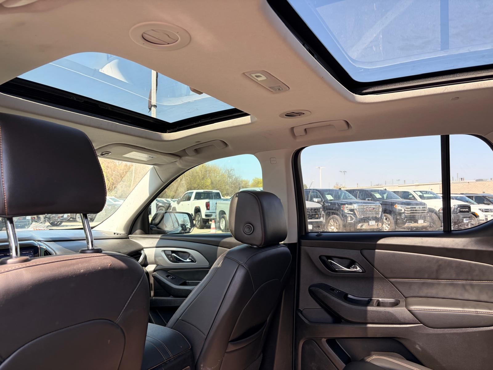 used 2021 Chevrolet Traverse car, priced at $37,200