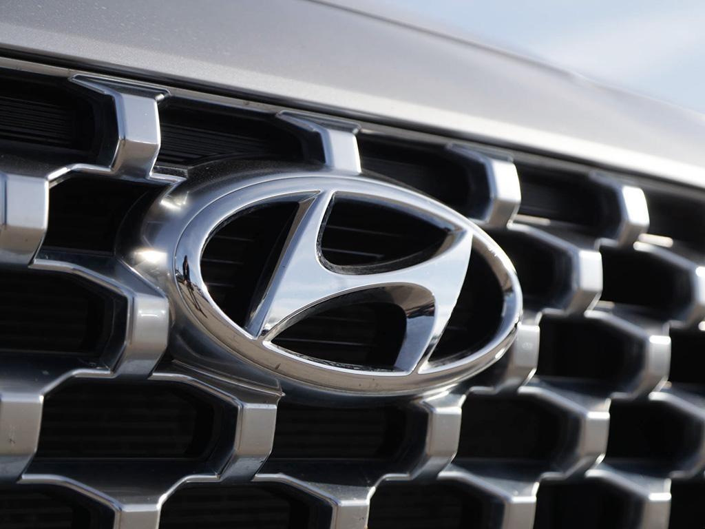 used 2022 Hyundai Santa Fe car, priced at $23,099