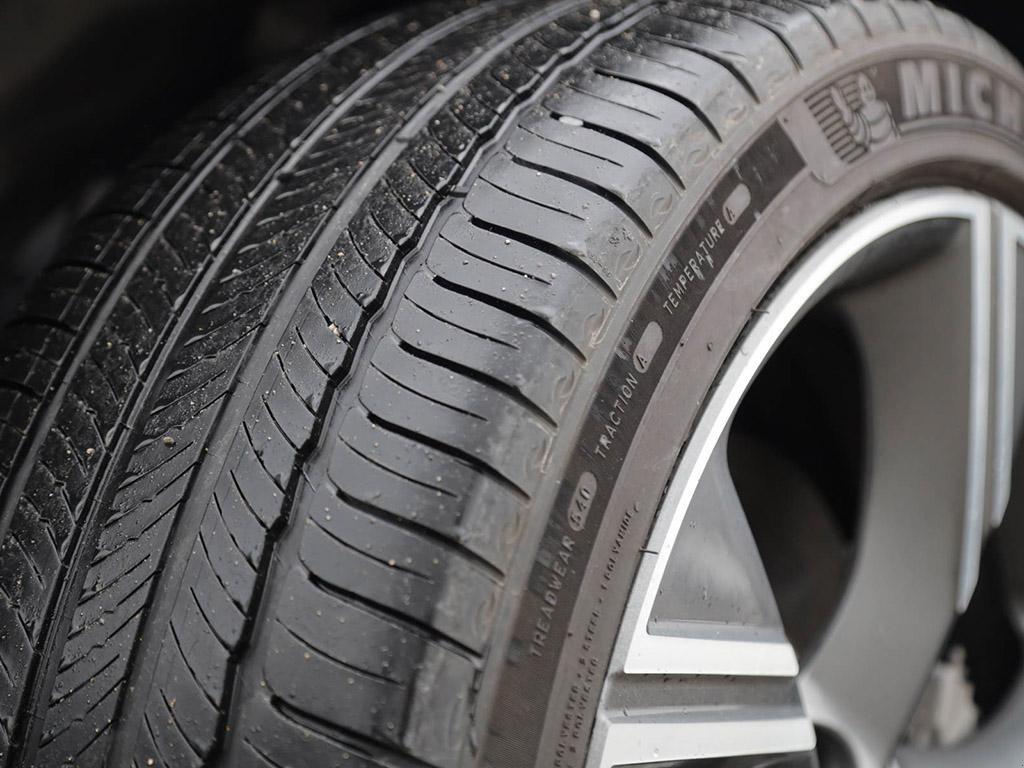 used 2025 Genesis GV80 car, priced at $75,097