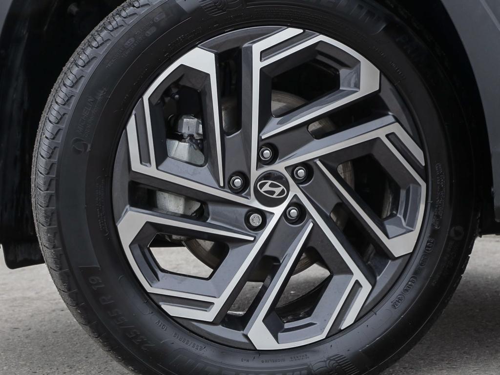 used 2025 Hyundai Tucson Hybrid car, priced at $47,597